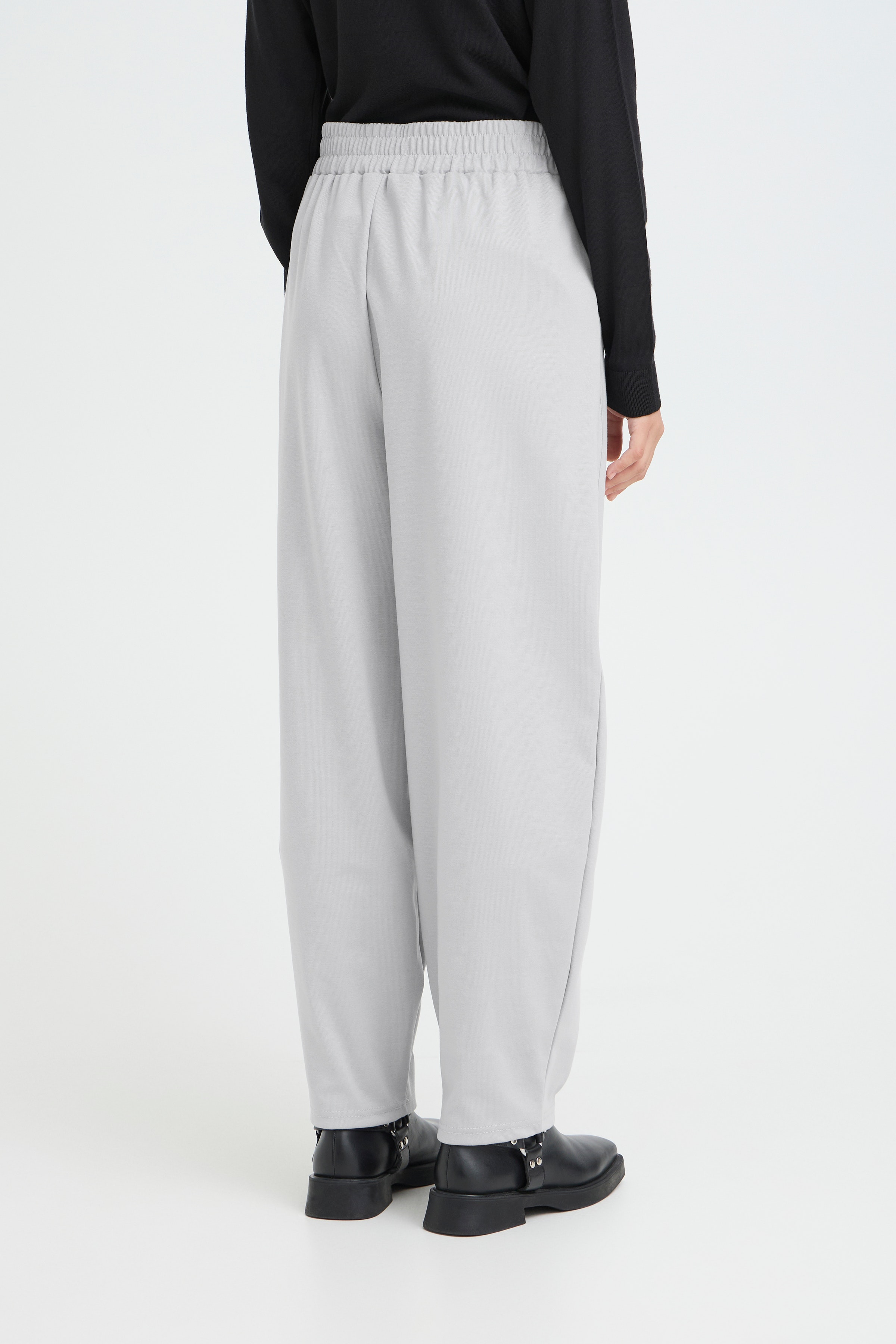 IXKATE BARREL  Hose LOOKBOOK BACK 20123727-163916