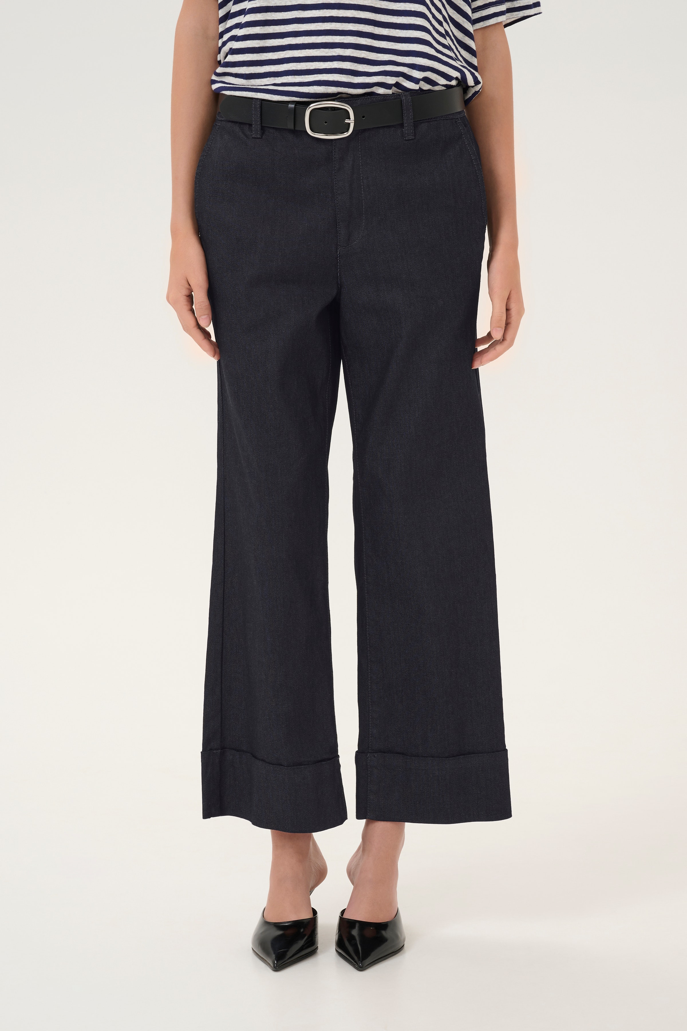 TennaMW Trousers LOOKBOOK FRONT 10705064-100067