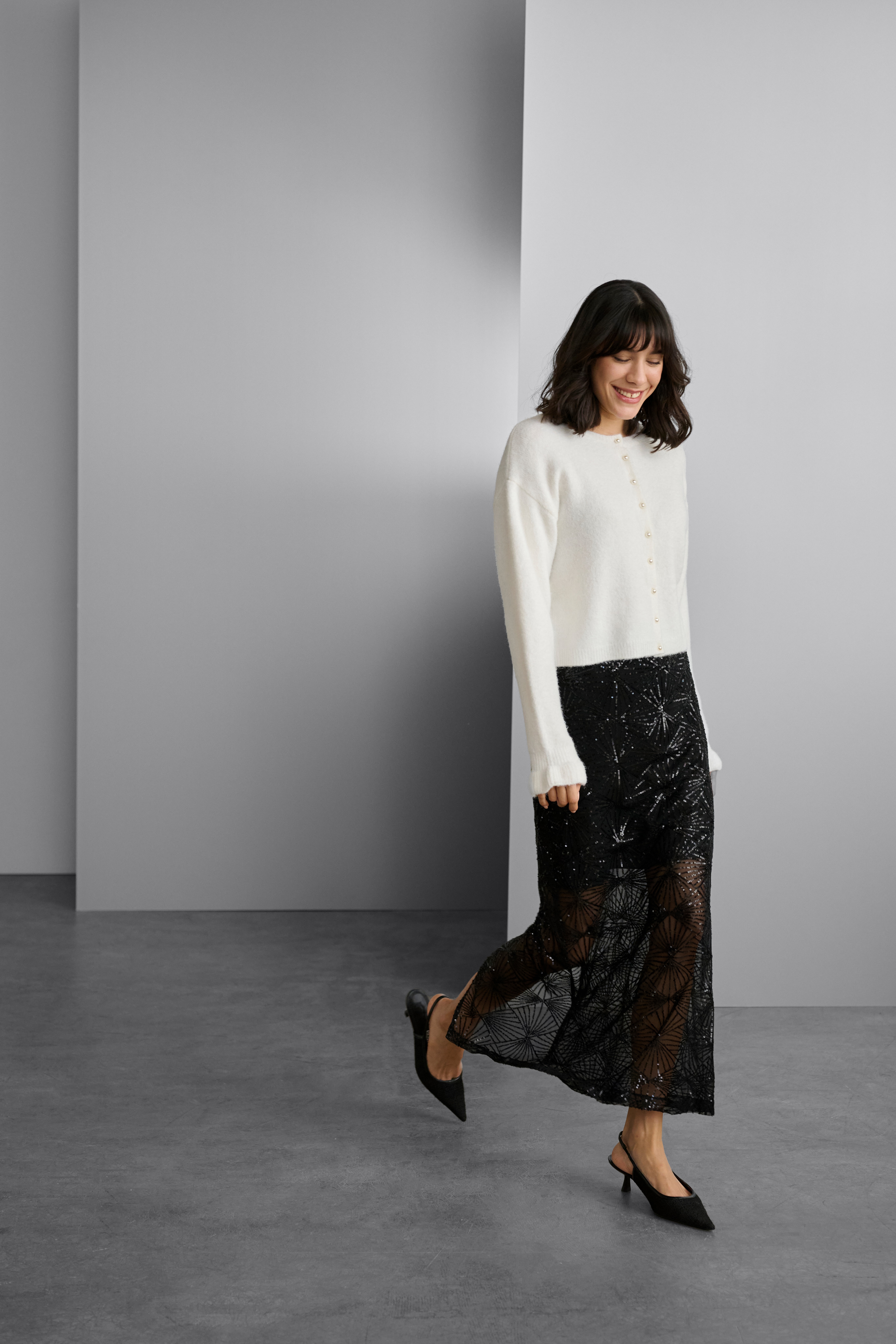 KAcourson Cardigan LOCATION NONE 10510966-110602
