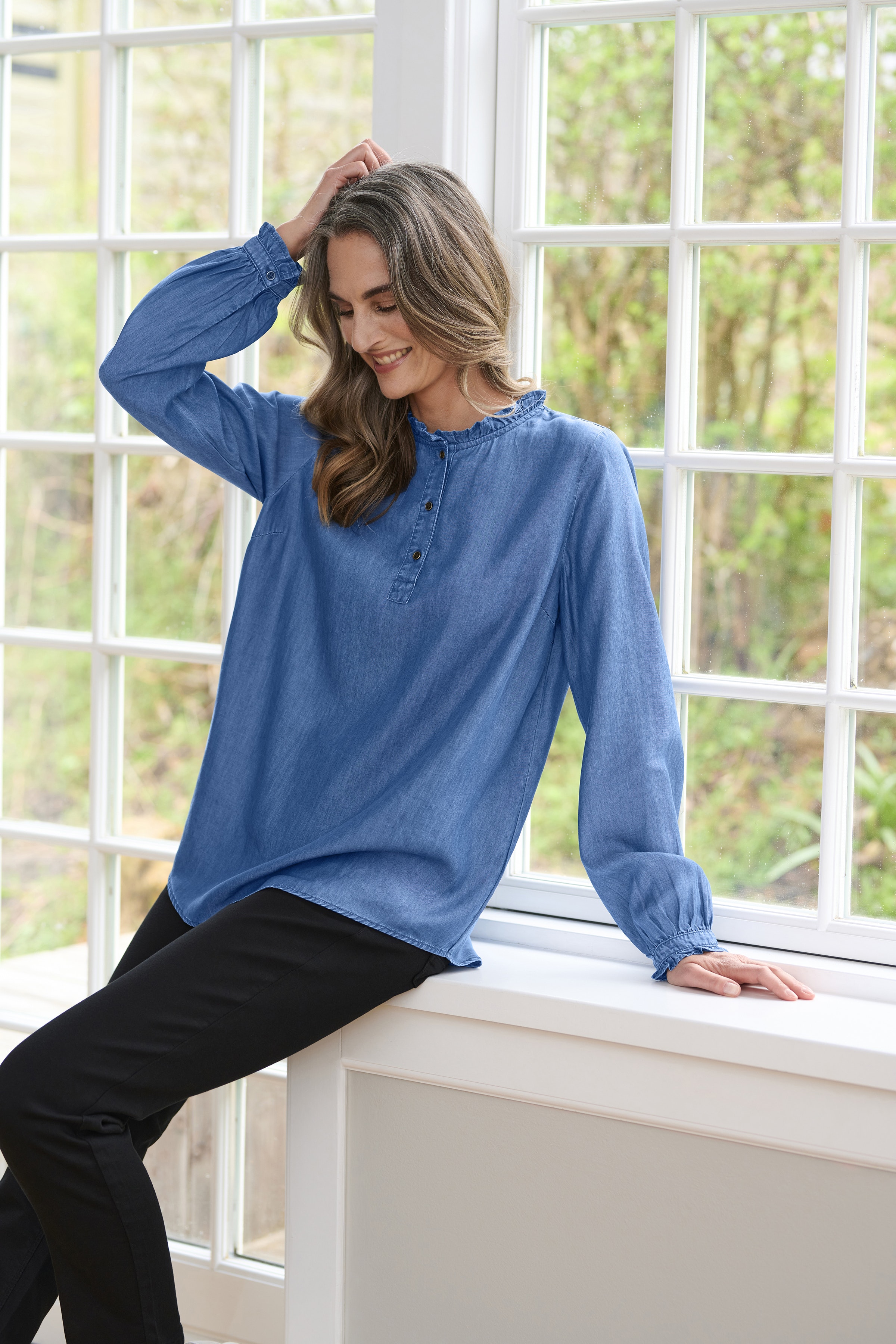 BPeva Blus LOCATION NONE 10590520-100166B
