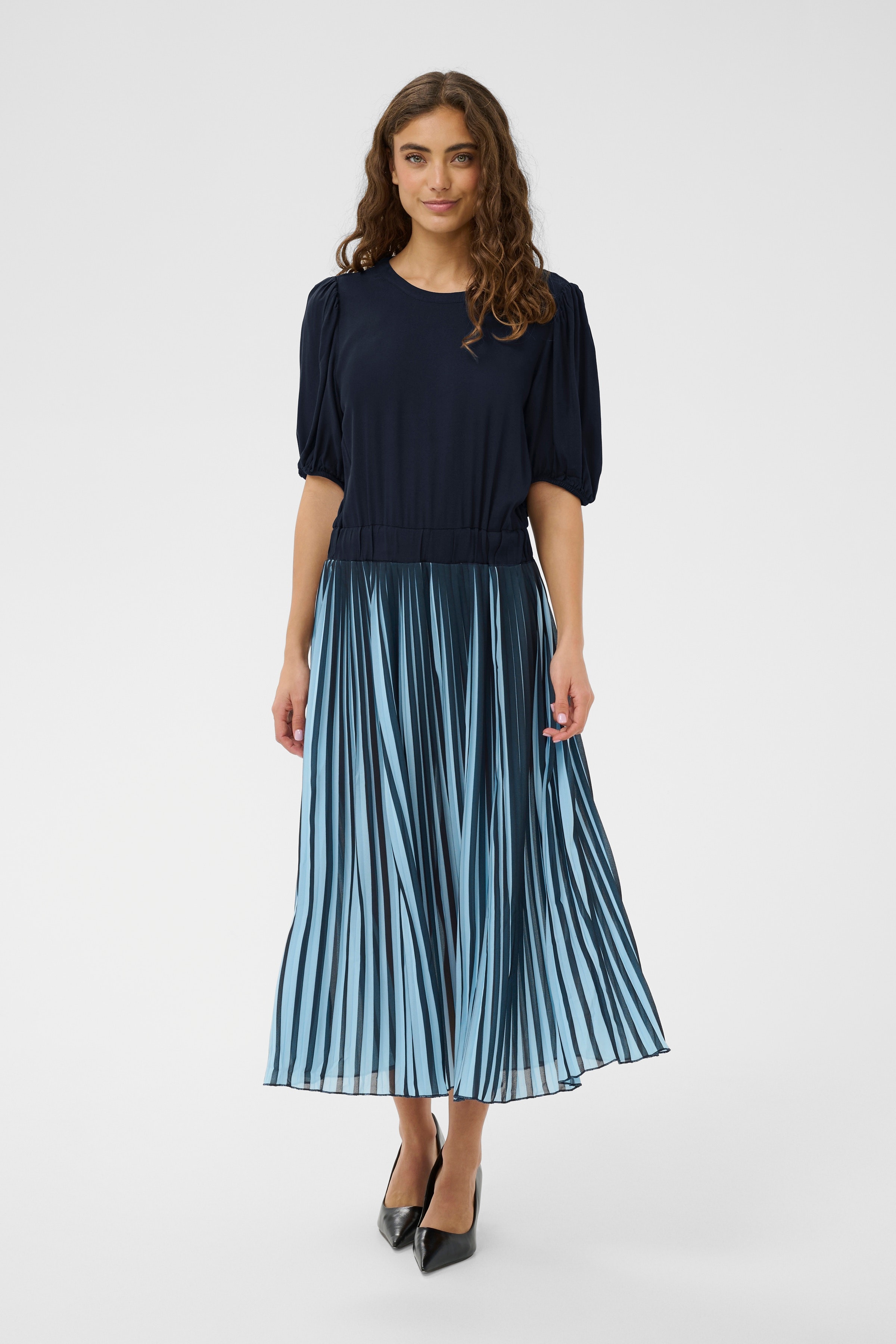 CUcarly Kjole LOOKBOOK FRONT 50110993-194011