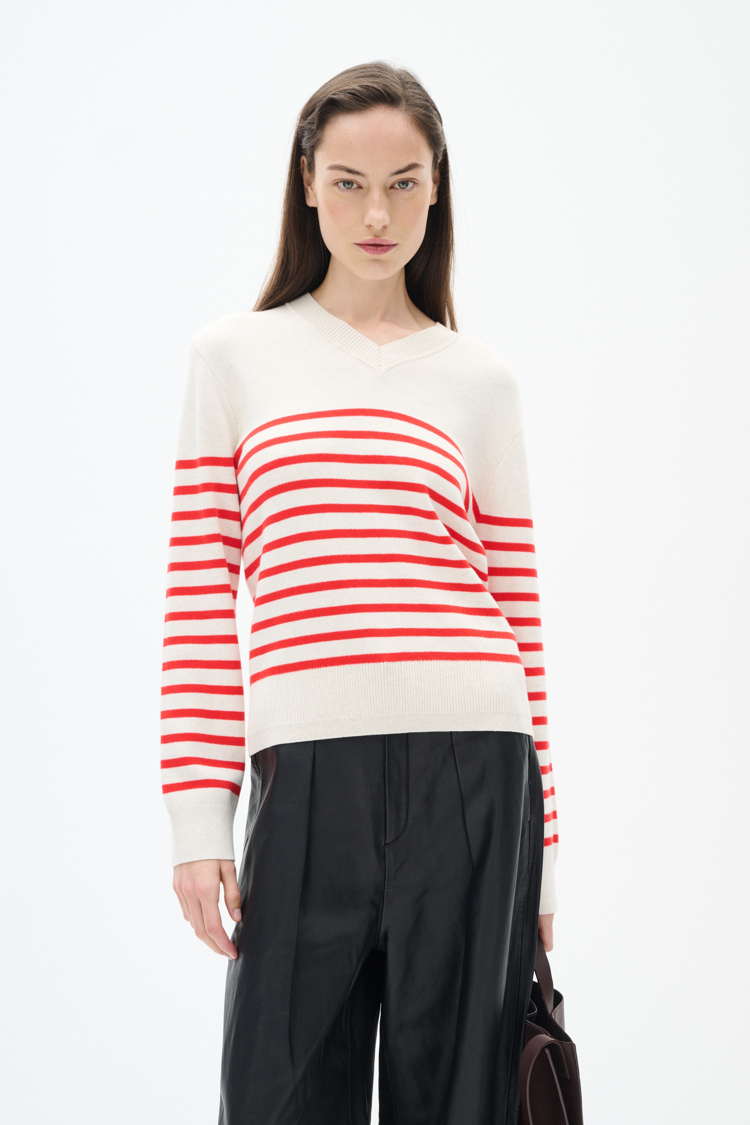 WallisIW Pullover LOOKBOOK FRONT 30110297-300008