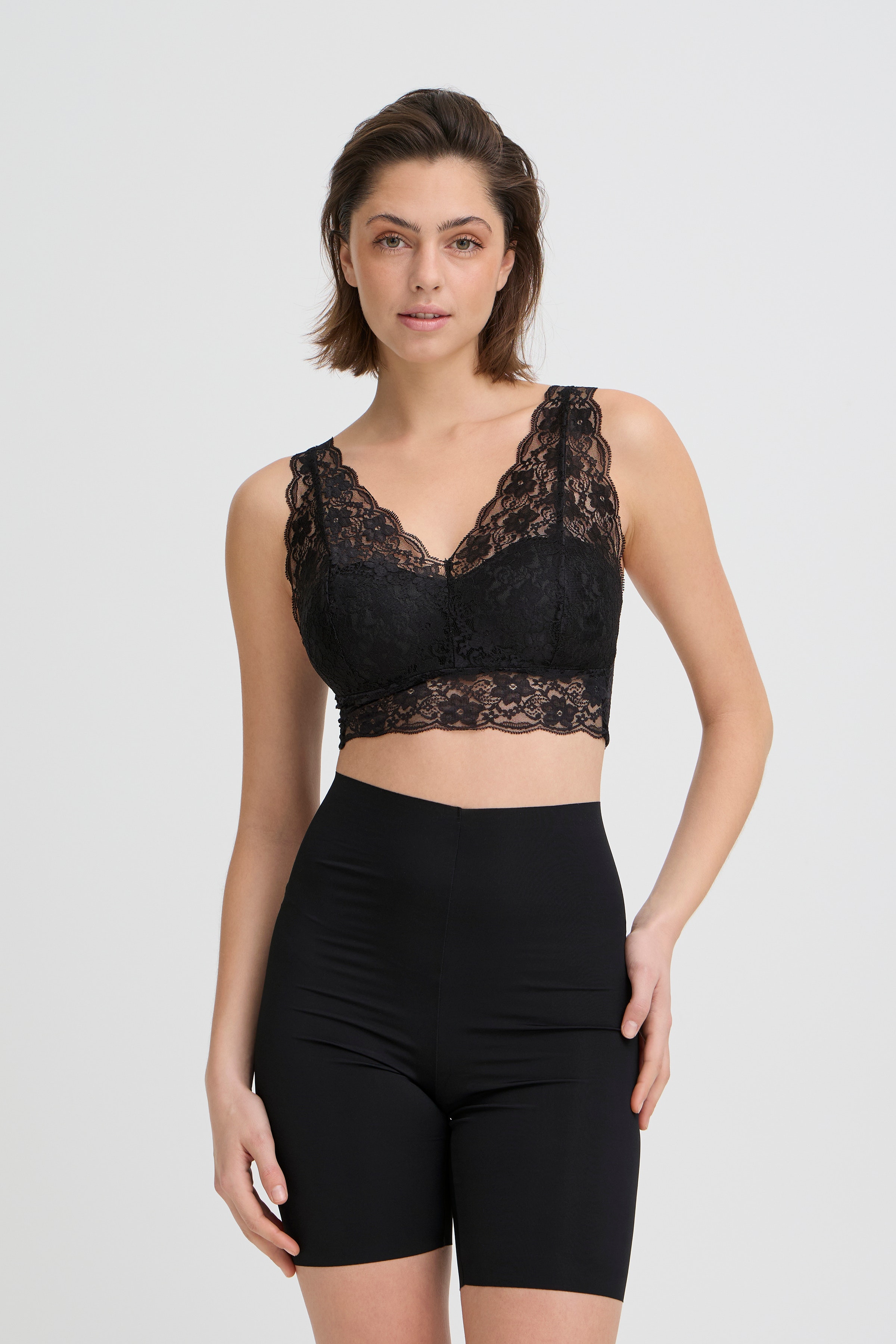 IXLARISA Top LOOKBOOK FRONT 20123695-194008