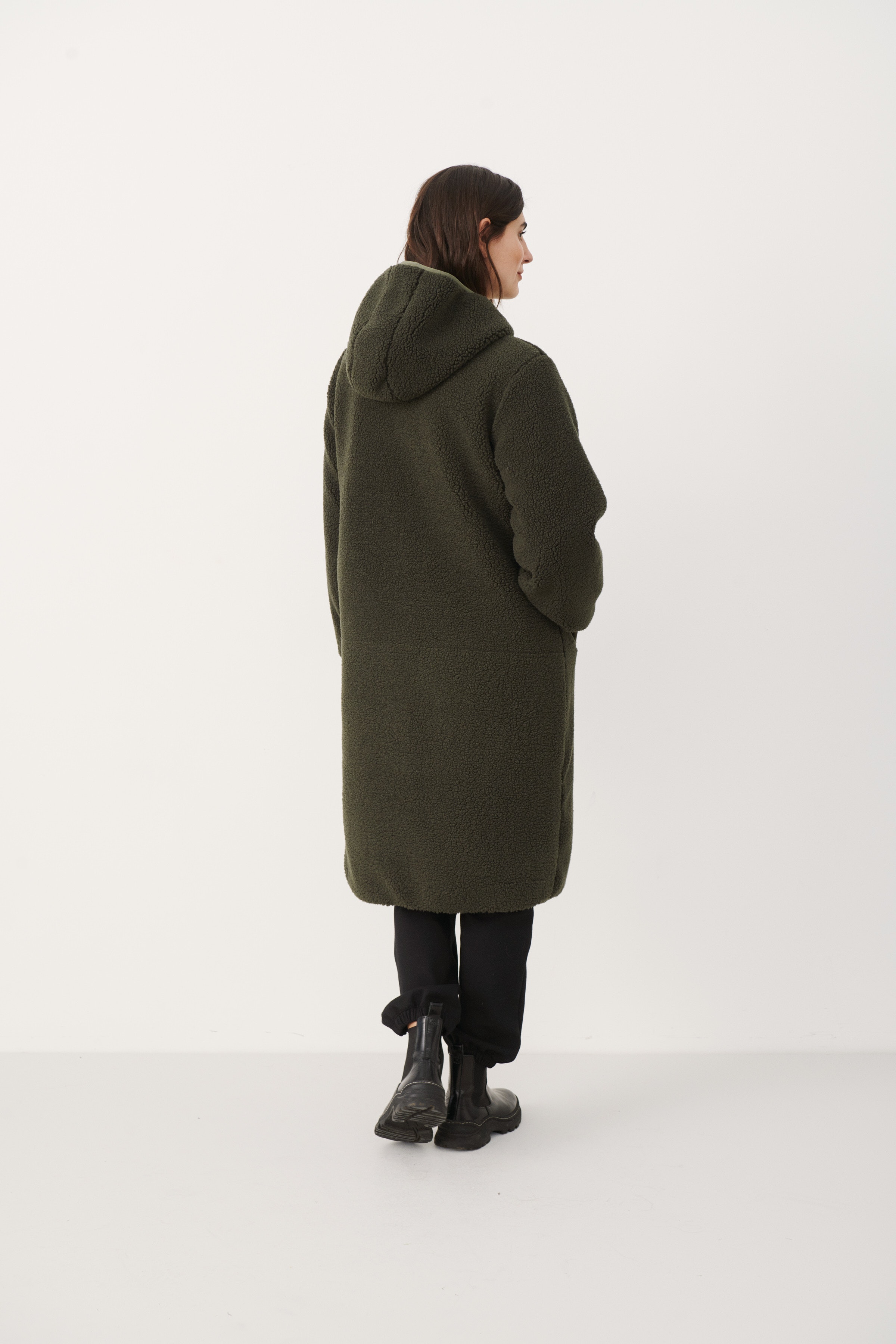 KatrinPW Outerwear LOOKBOOK BACK 30306101-190510