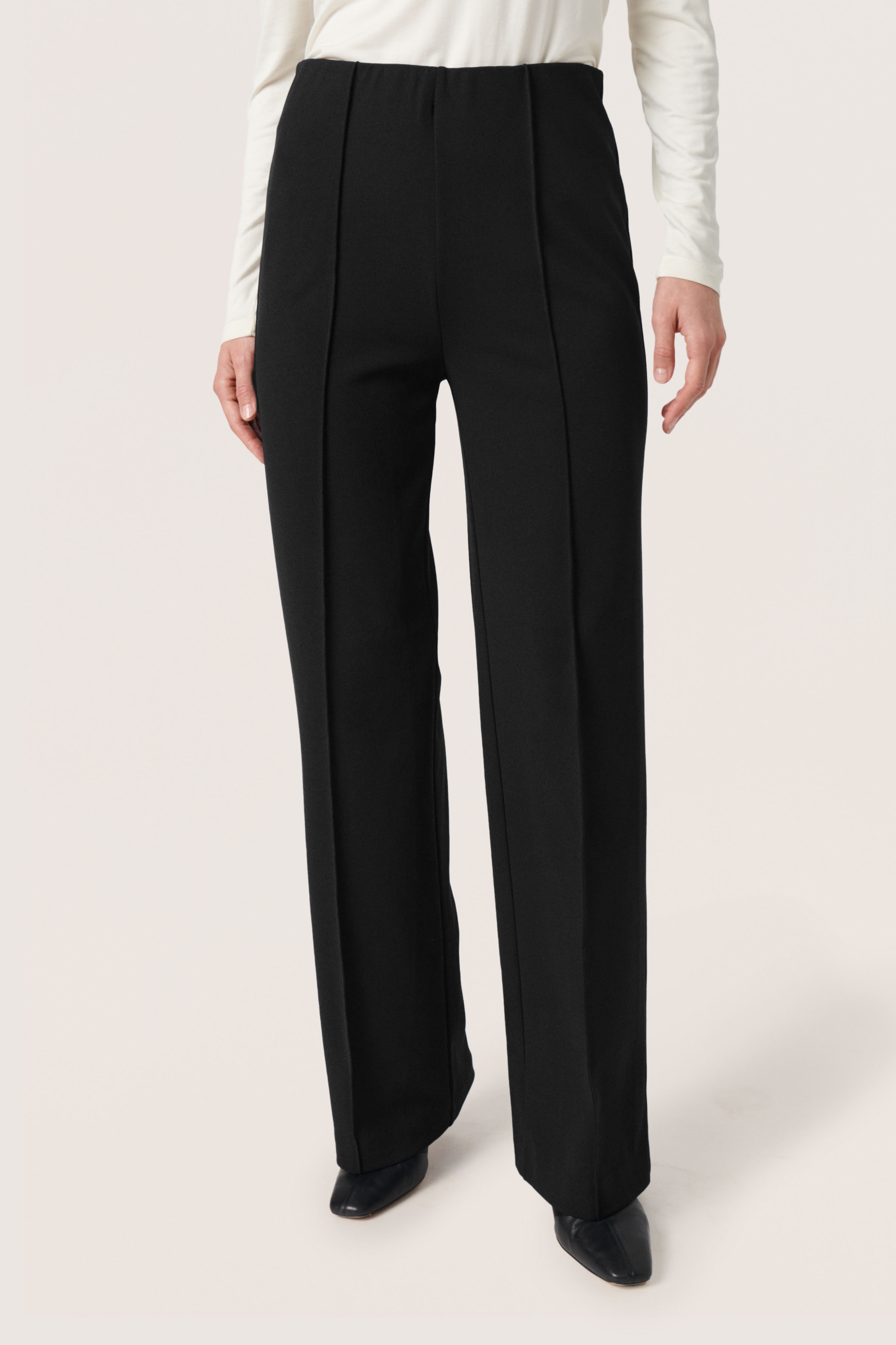 SLBea Trousers LOOKBOOK FRONT 30407279-194008