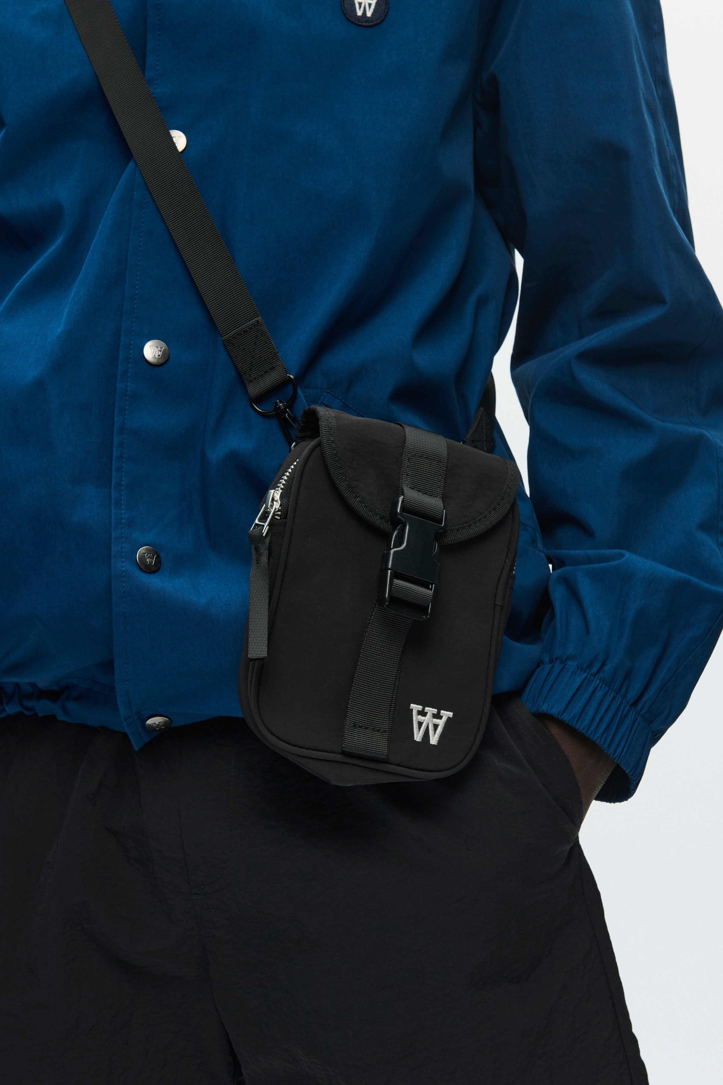 WWRalf Schultertasche LOCATION NONE 30251921-303700