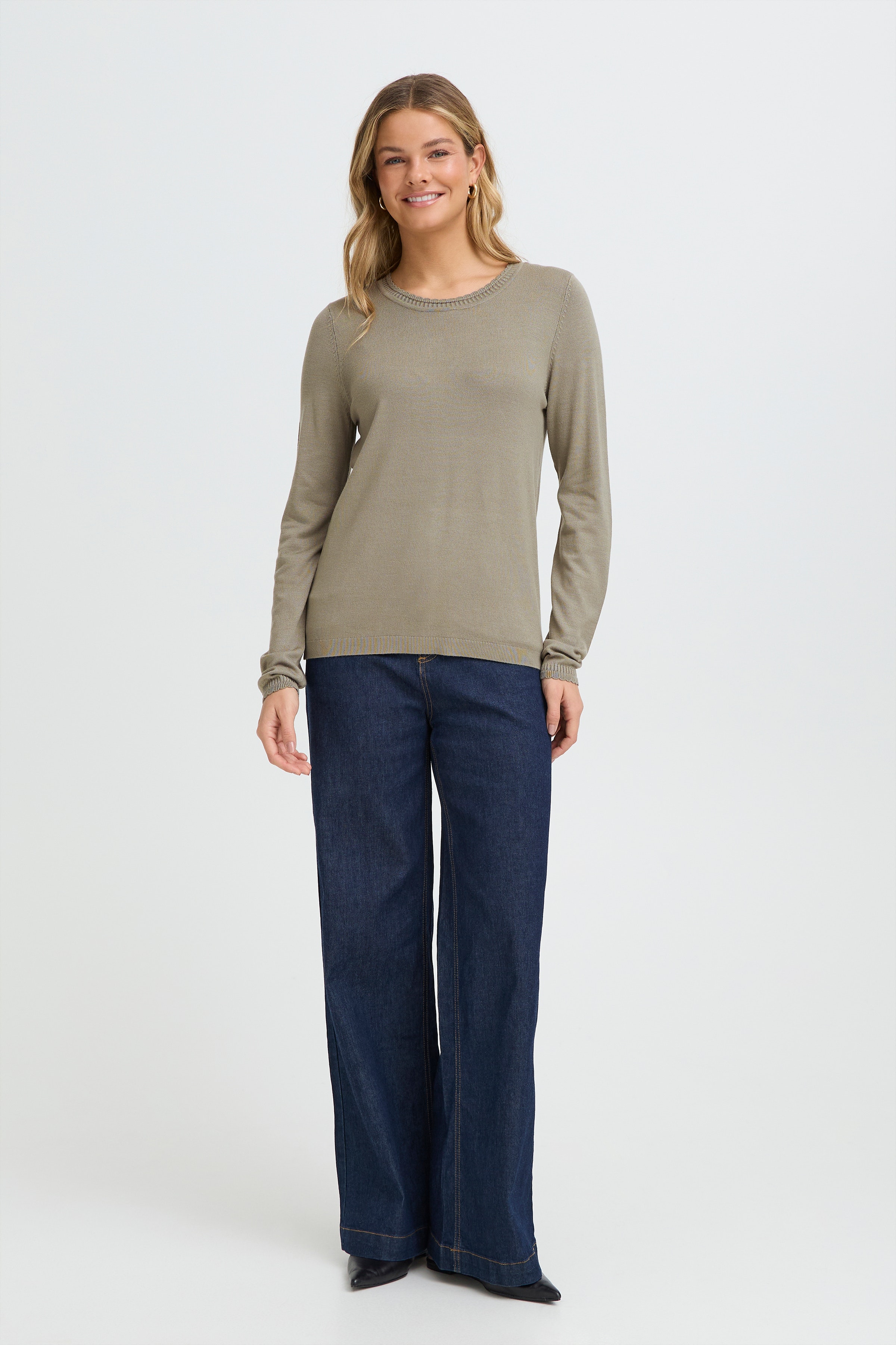 FRCLIA Pullover LOOKBOOK FRONT 20617455-180516