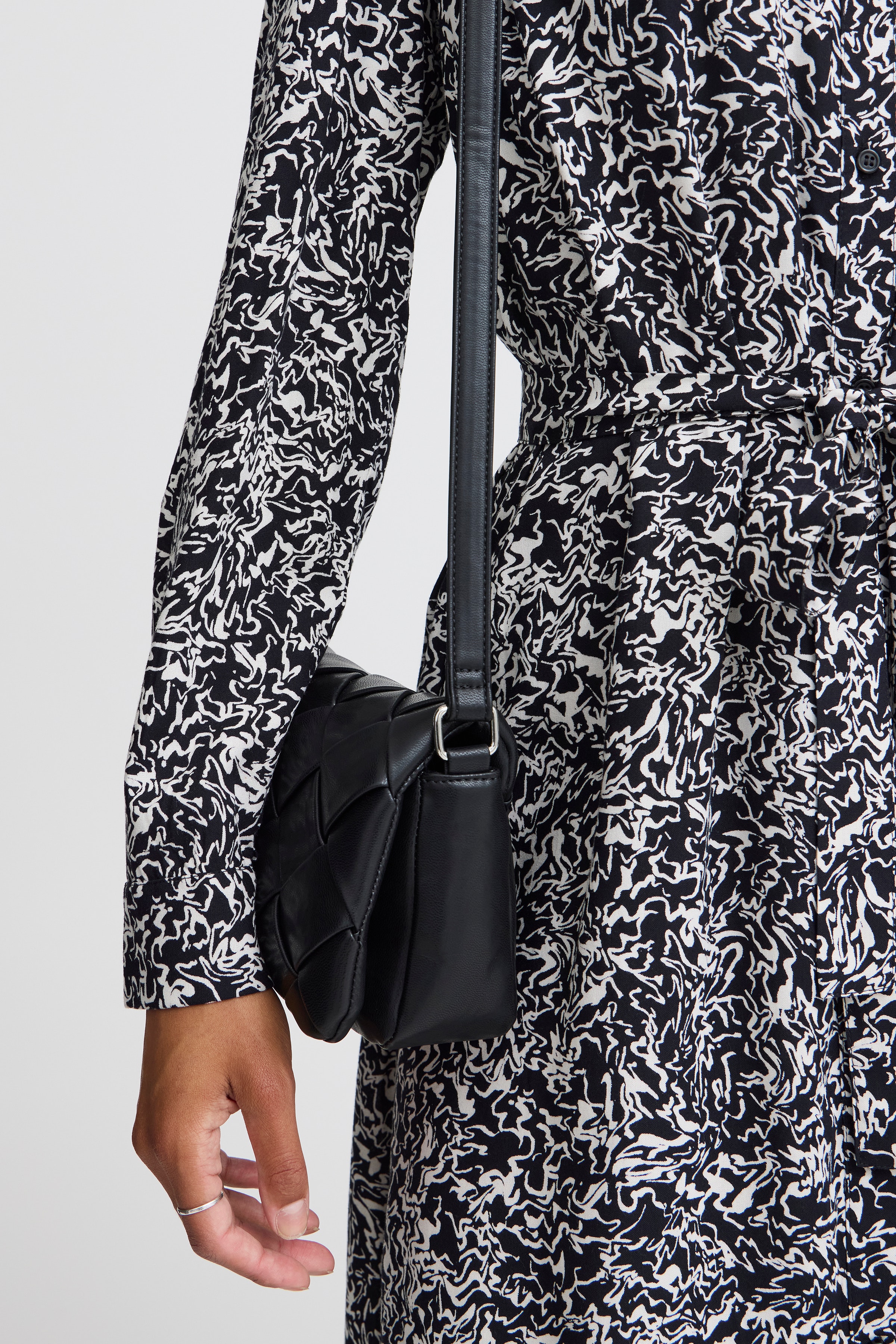 BAVIENYA Pose LOOKBOOK DETAIL 20815769-200451