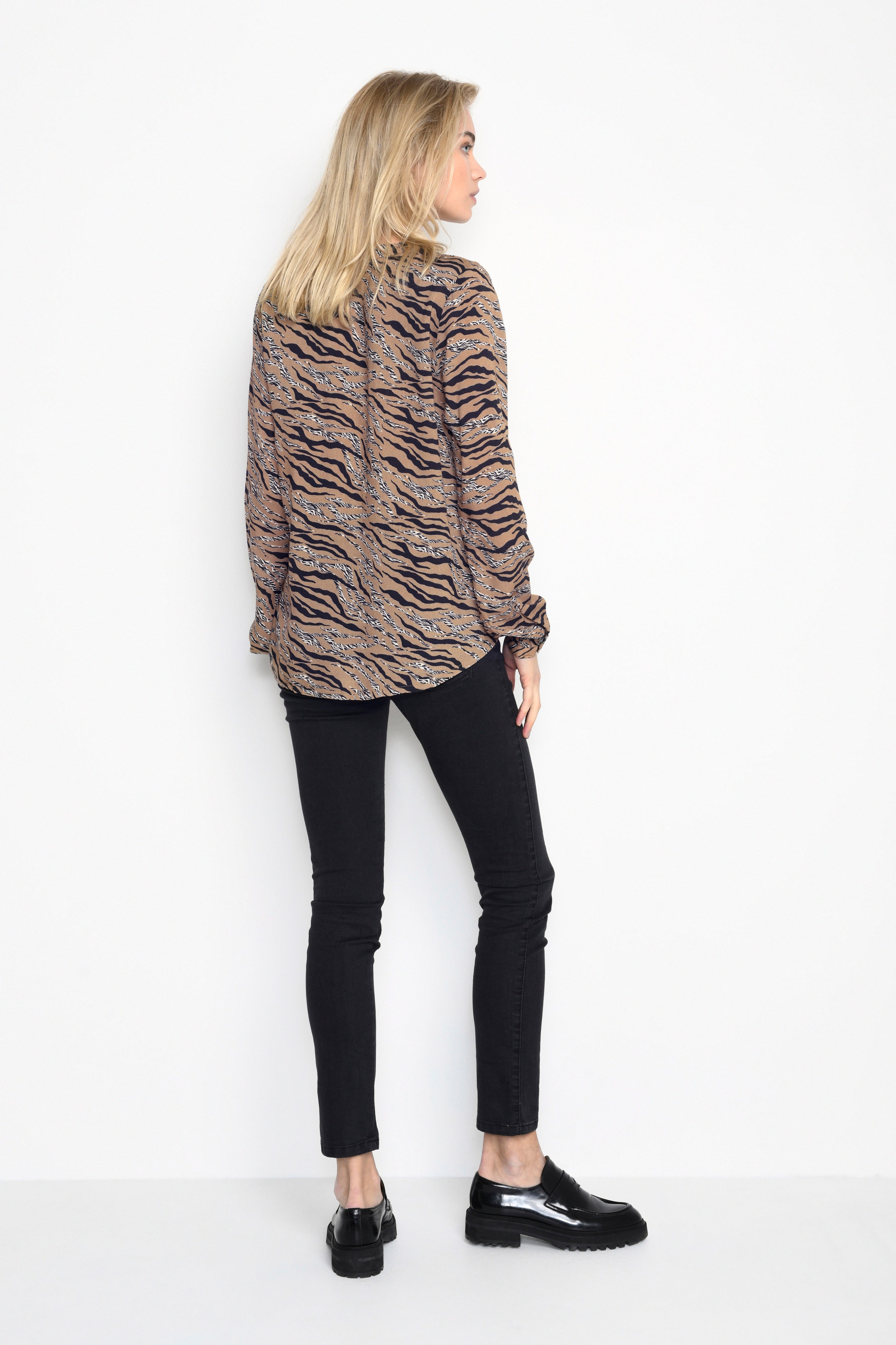 KAfia Langærmet bluse LOOKBOOK BACK 10552008-103282