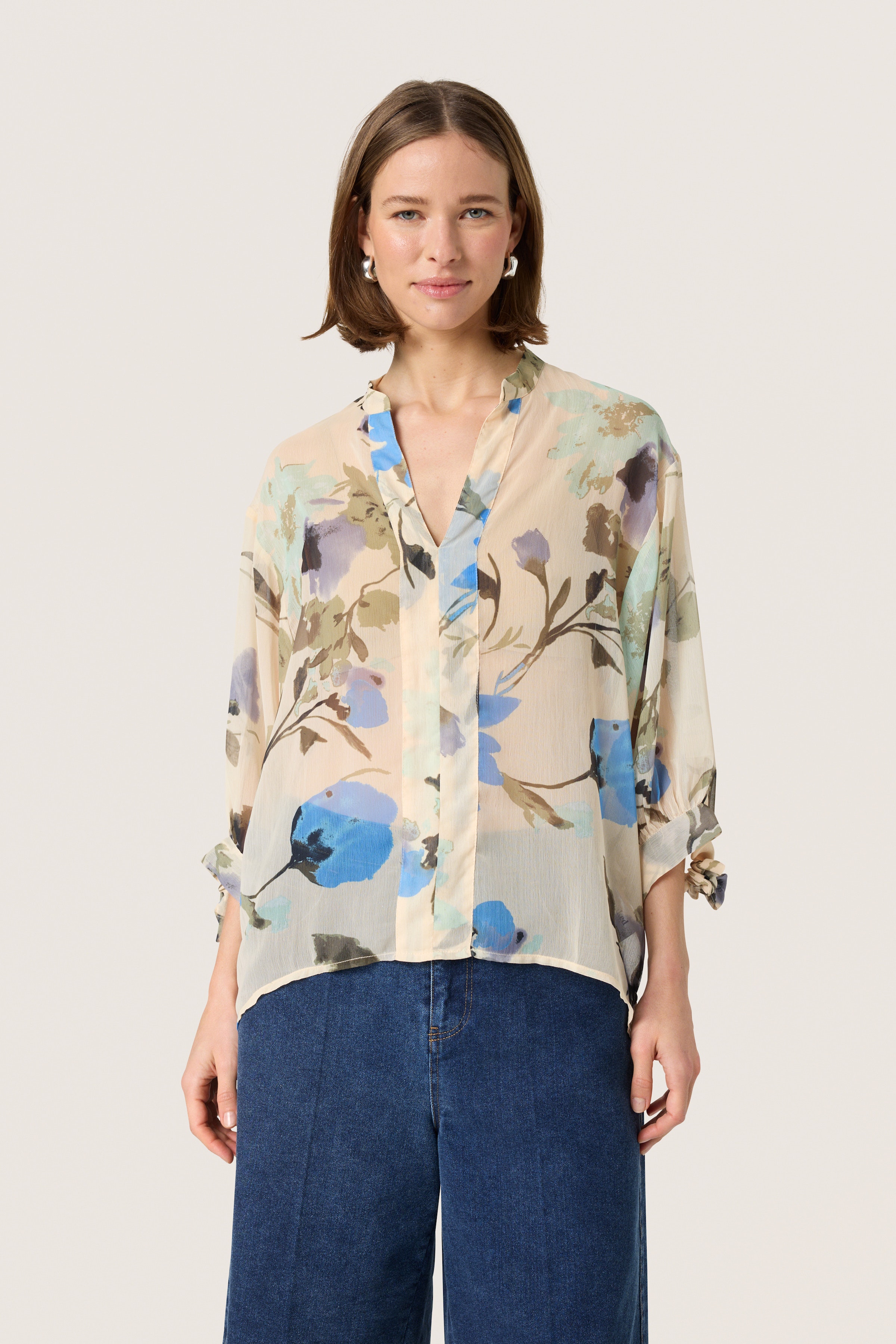 SLAnaya Bluse LOOKBOOK FRONT 30408453-303945