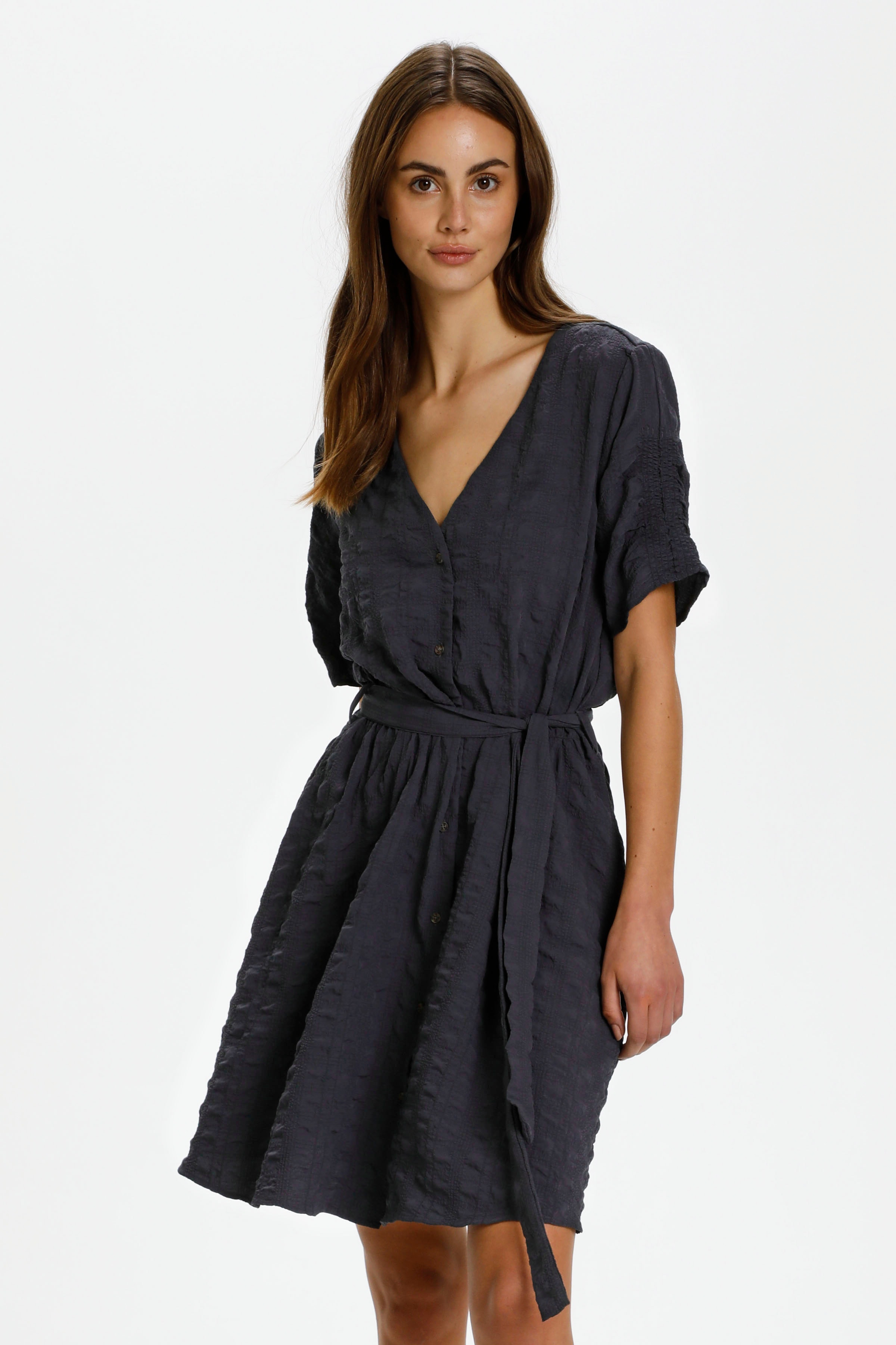 SLArjana Dress SS Solid

 LOOKBOOK FRONT 30405571-194019