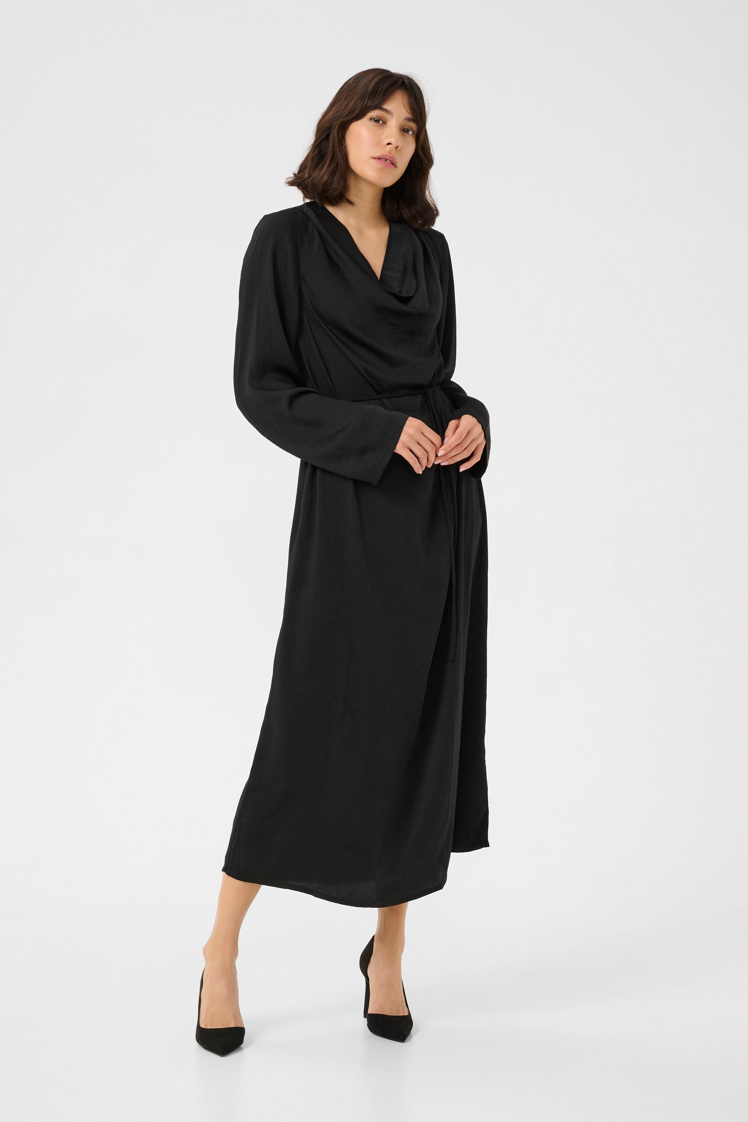 KAariel Dress LOOKBOOK FRONT 10510222-100121