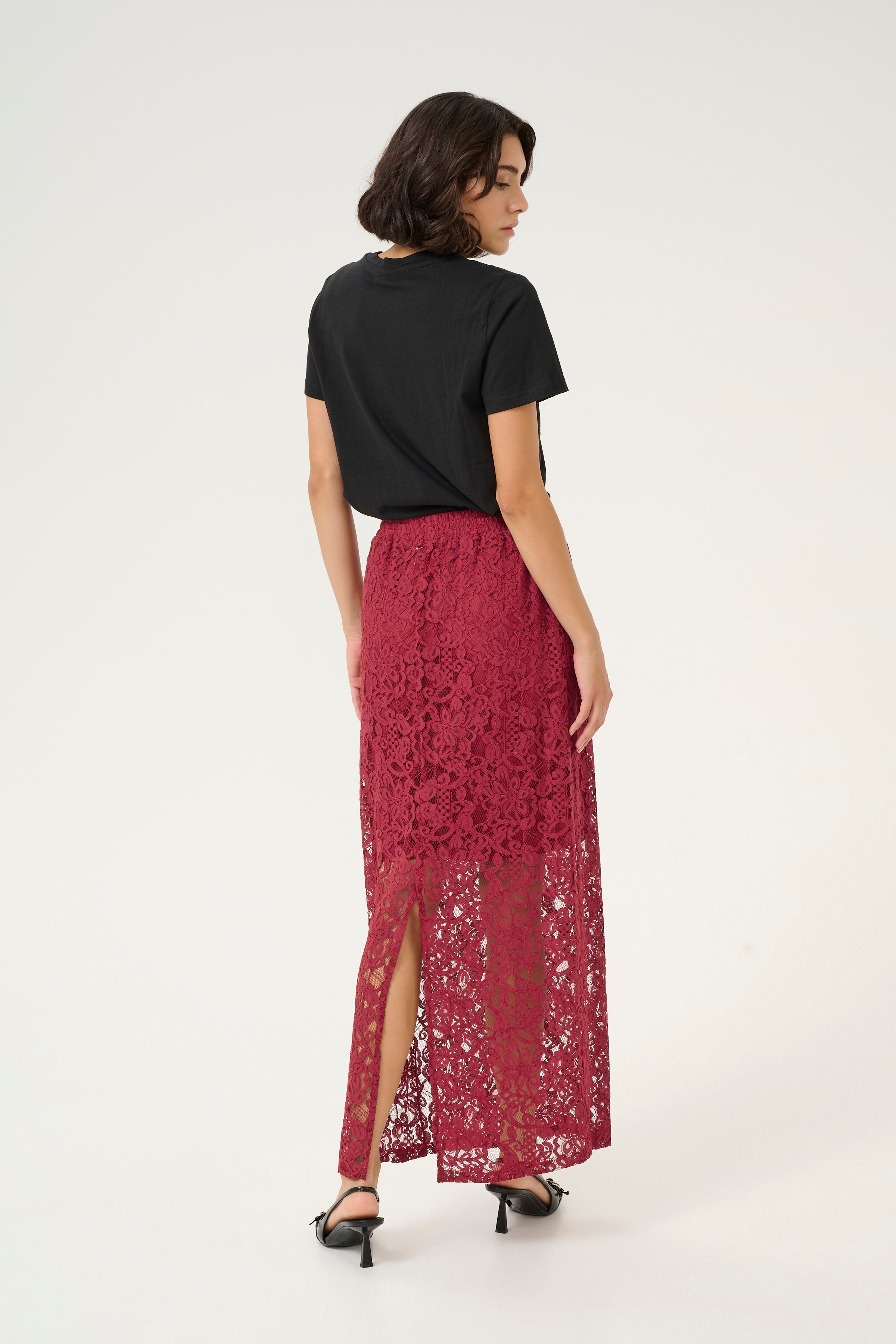 KAlanice Lace skirt
 LOOKBOOK BACK 10552372-191940