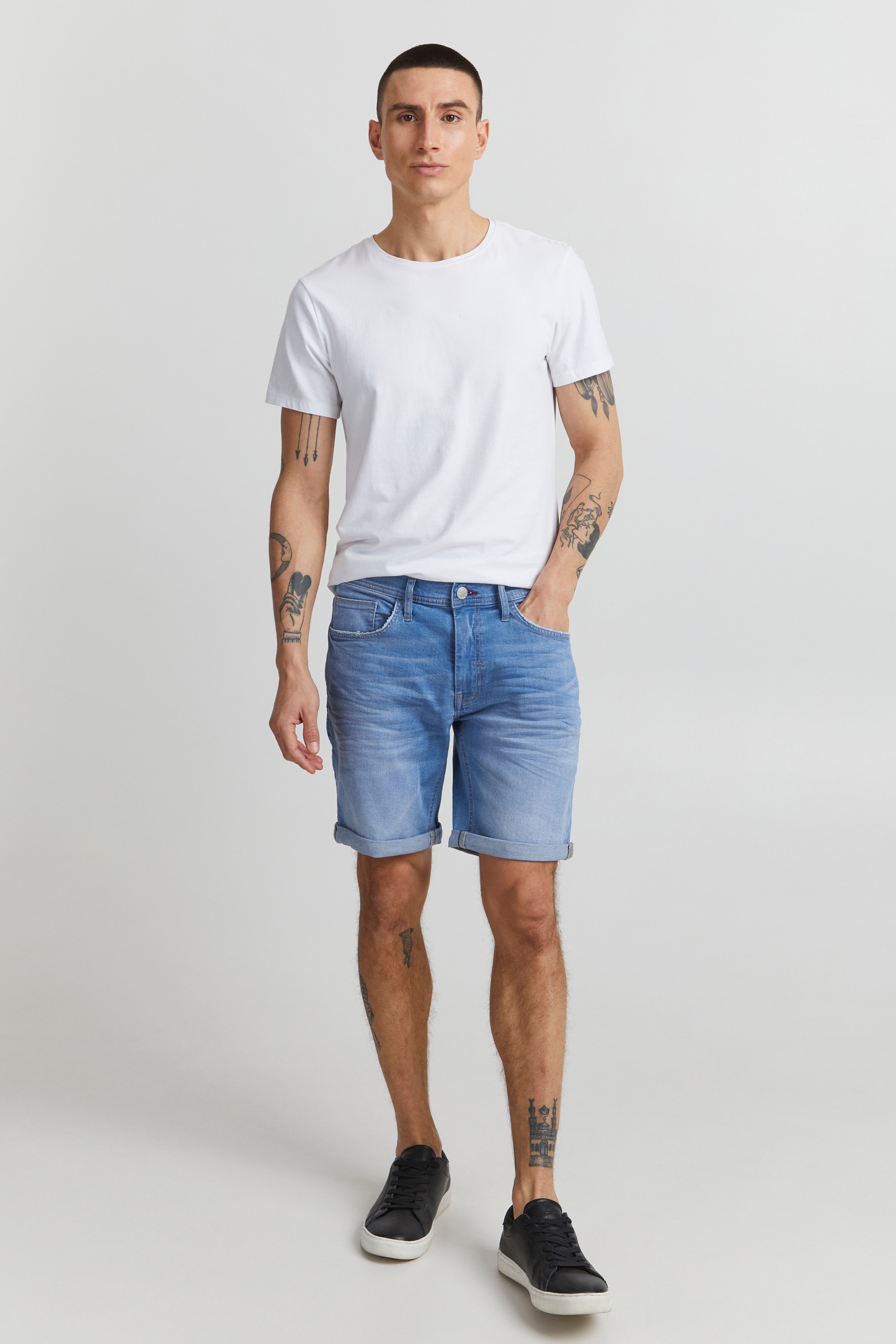 Denim shorts LOOKBOOK FRONT 20713326-200289