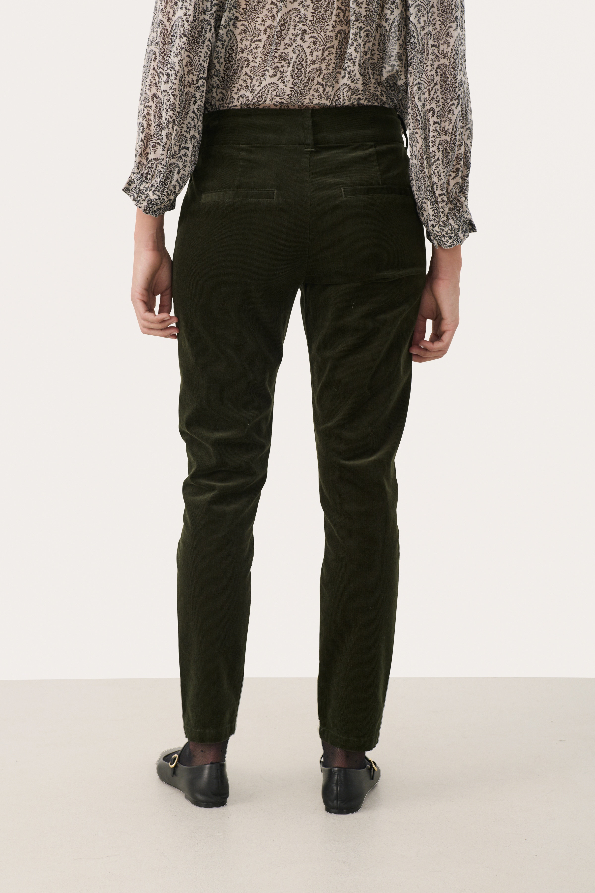 SoffysaPW Trousers LOOKBOOK BACK 30308982-190509