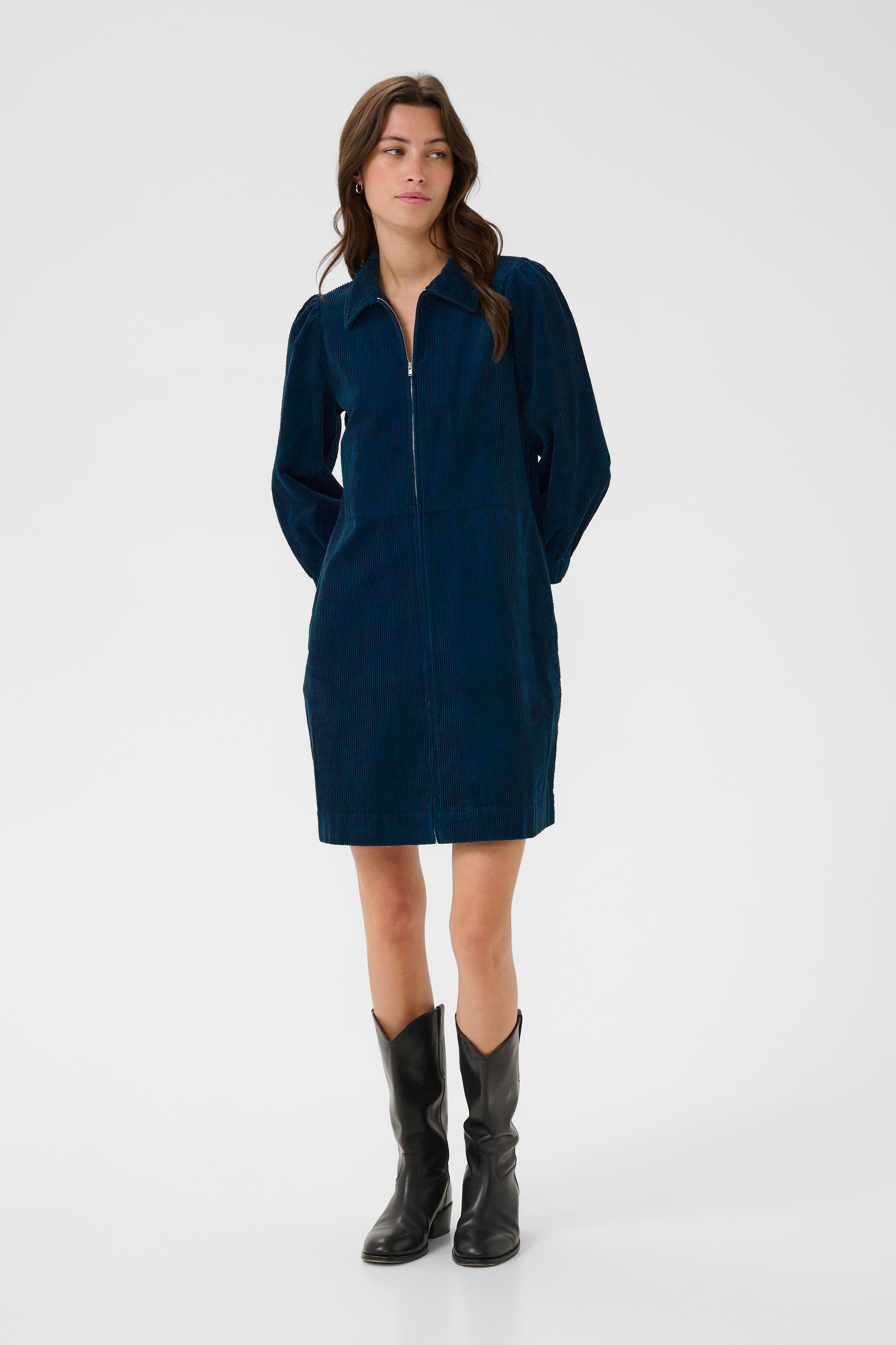 EyvorPW Fløjskjole LOOKBOOK FRONT 30308117-194129