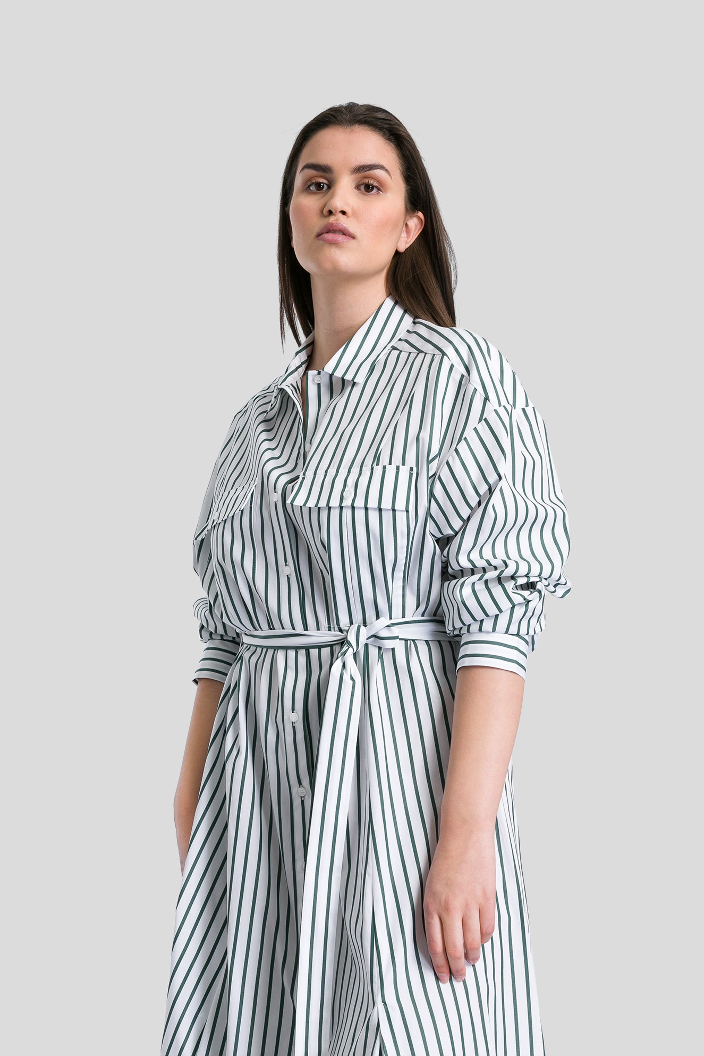 MIRANDA Kjole LOOKBOOK FRONT 30600231-MC2100