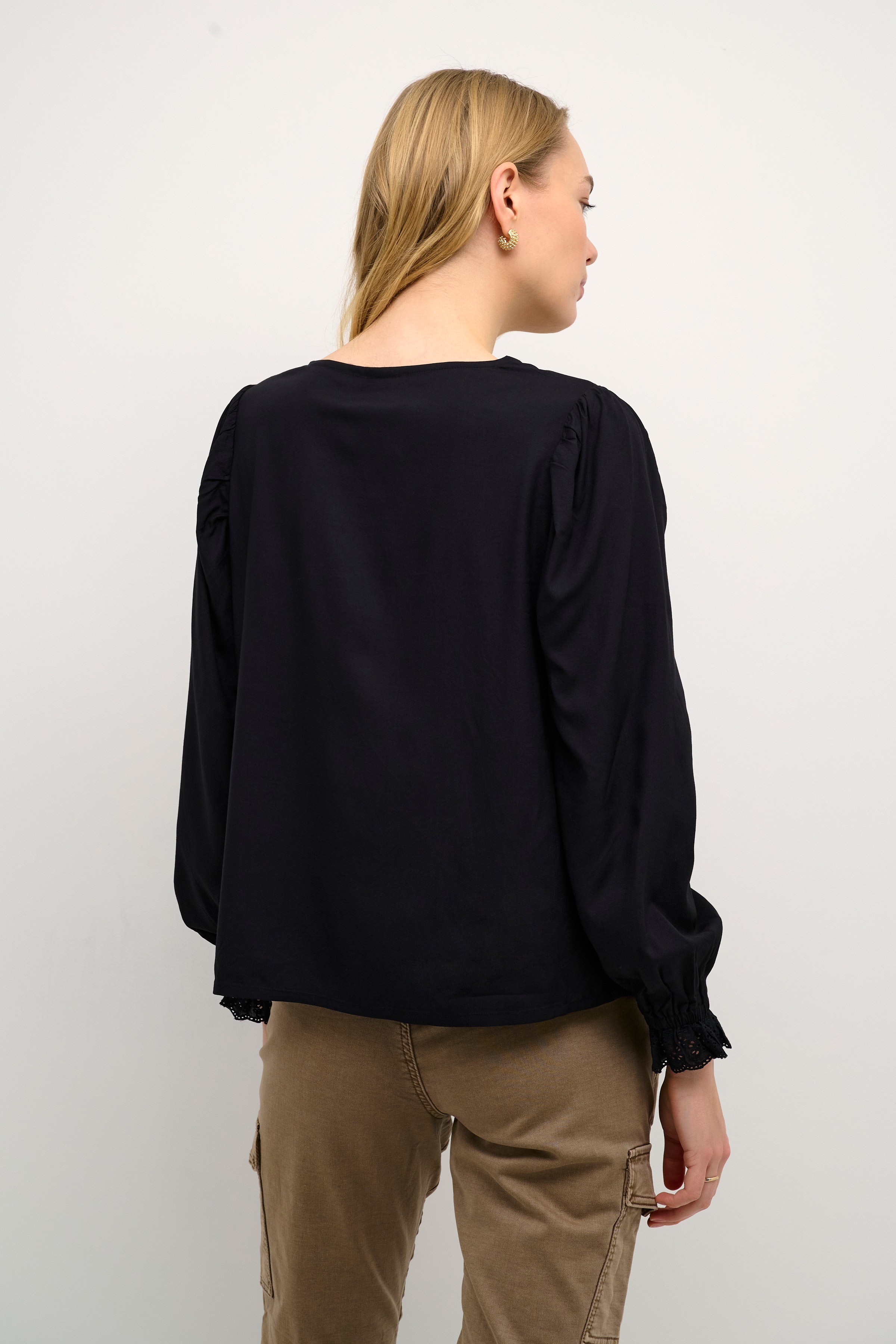 CRMilla Blouse LOOKBOOK BACK 10611923-100120