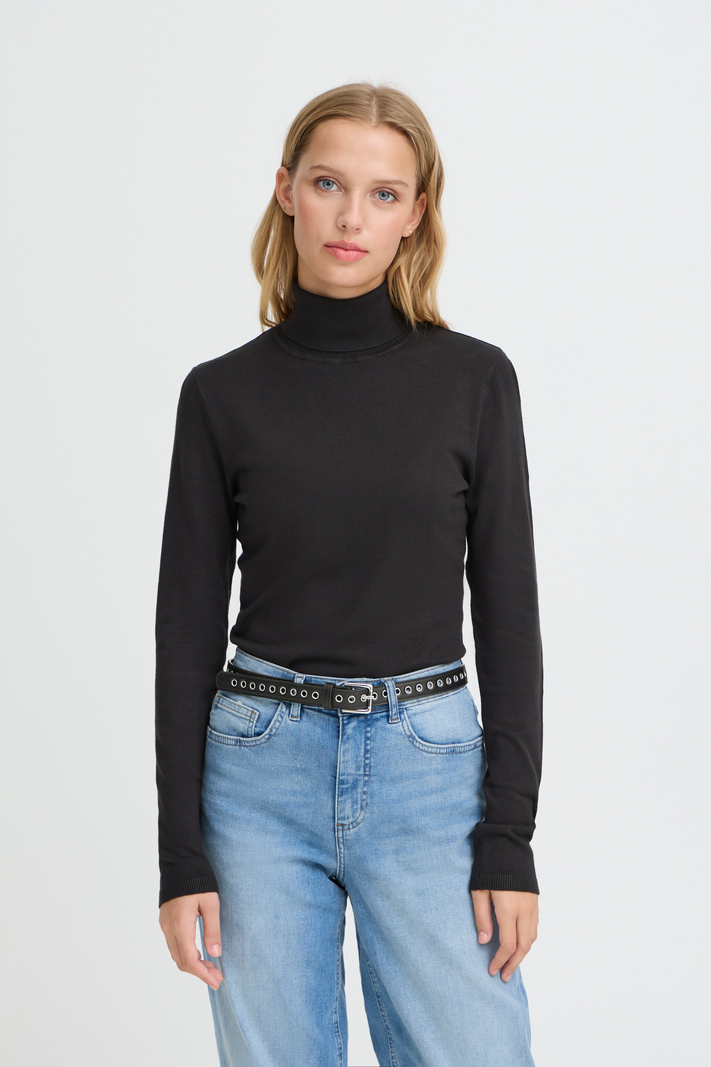 IALFRIDA Gürtel LOOKBOOK FRONT 20125308-194008