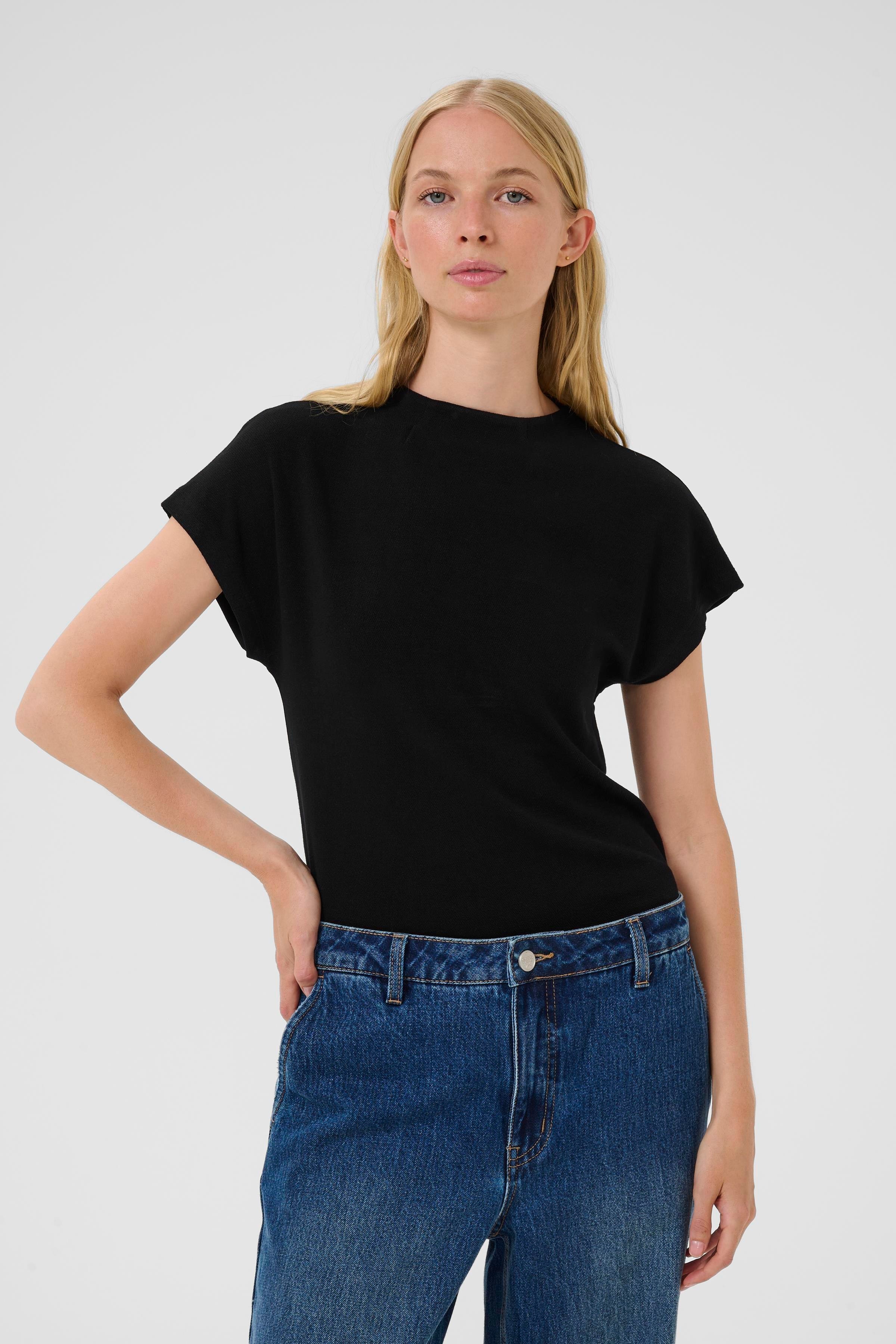 Dandy T-shirt LOOKBOOK FRONT 10102010-194008