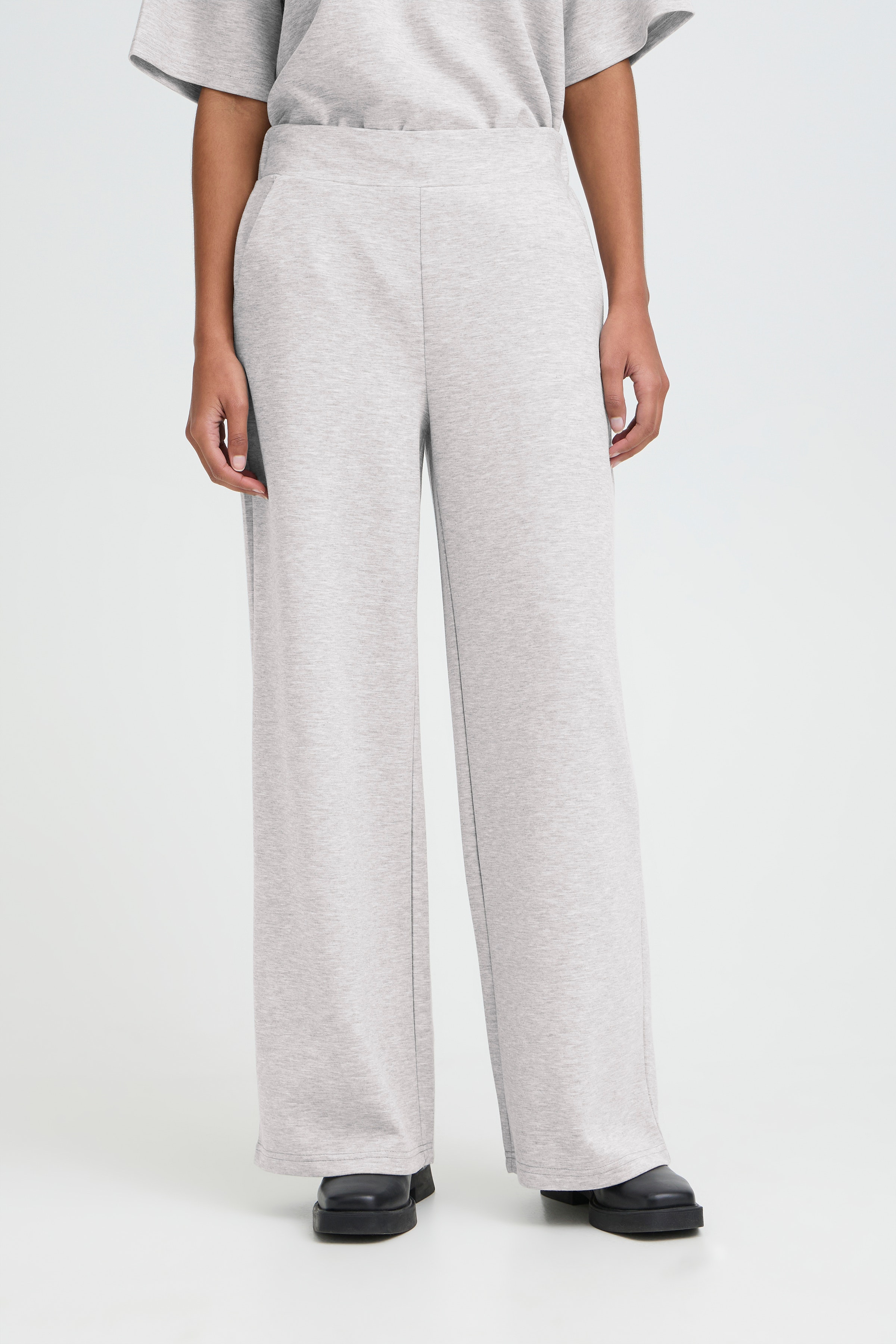 IHKATE Byxor LOOKBOOK FRONT 20125122-200317