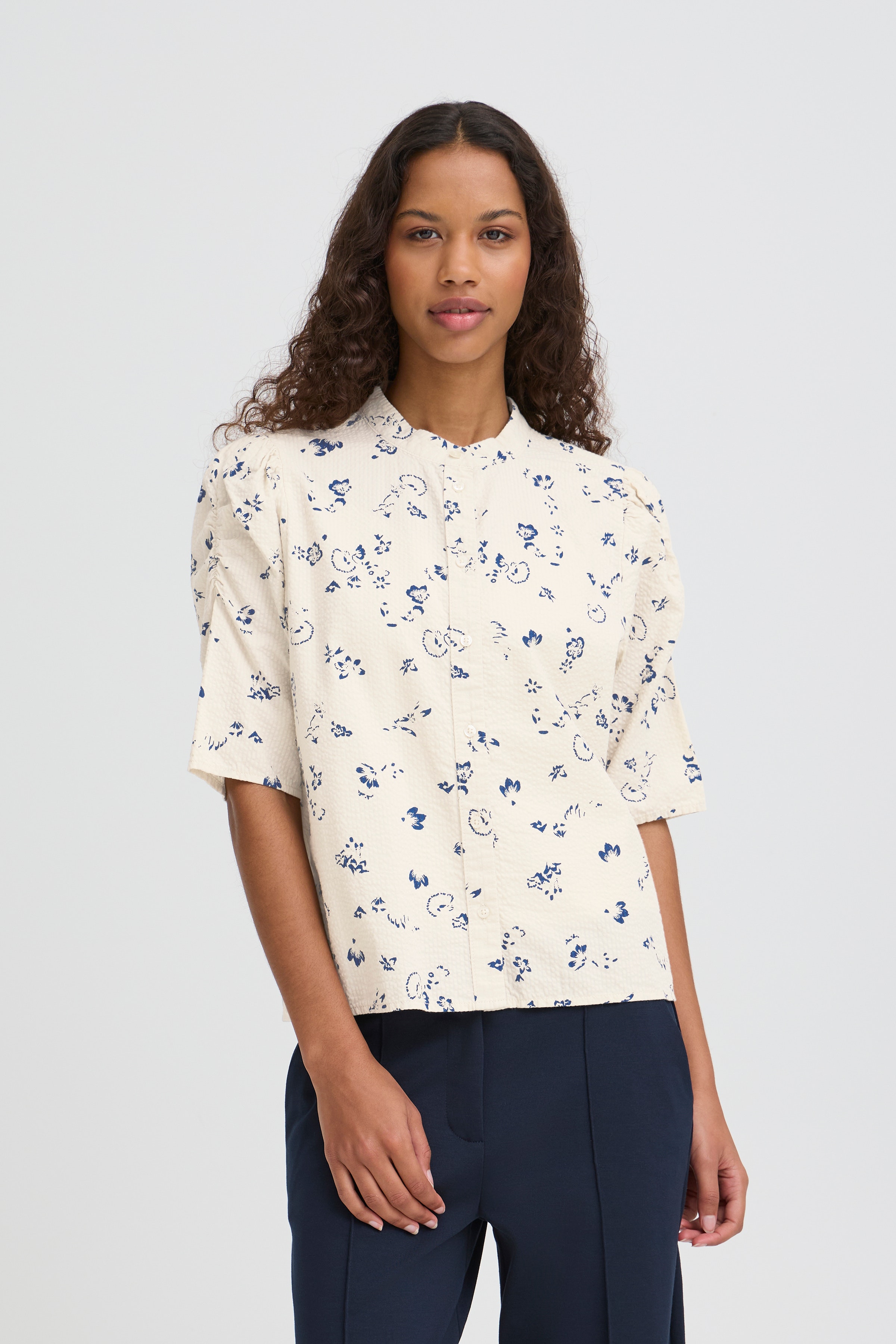 IHQWINA Skjorte LOOKBOOK FRONT 20125169-900004167