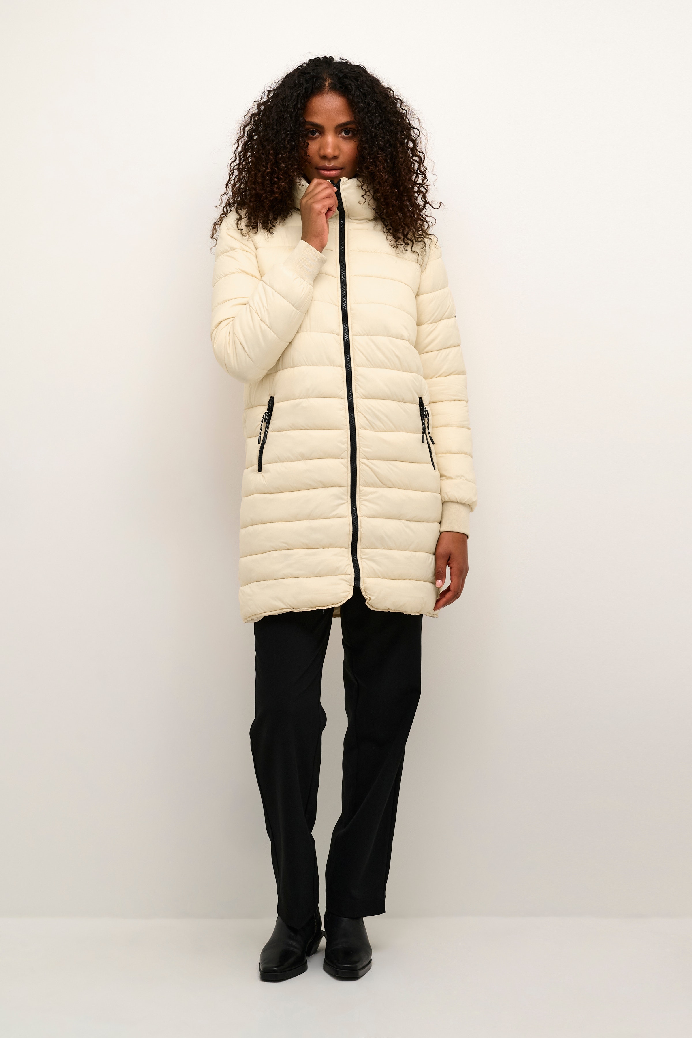 KAlira Jacke LOOKBOOK FRONT 10507223-131106