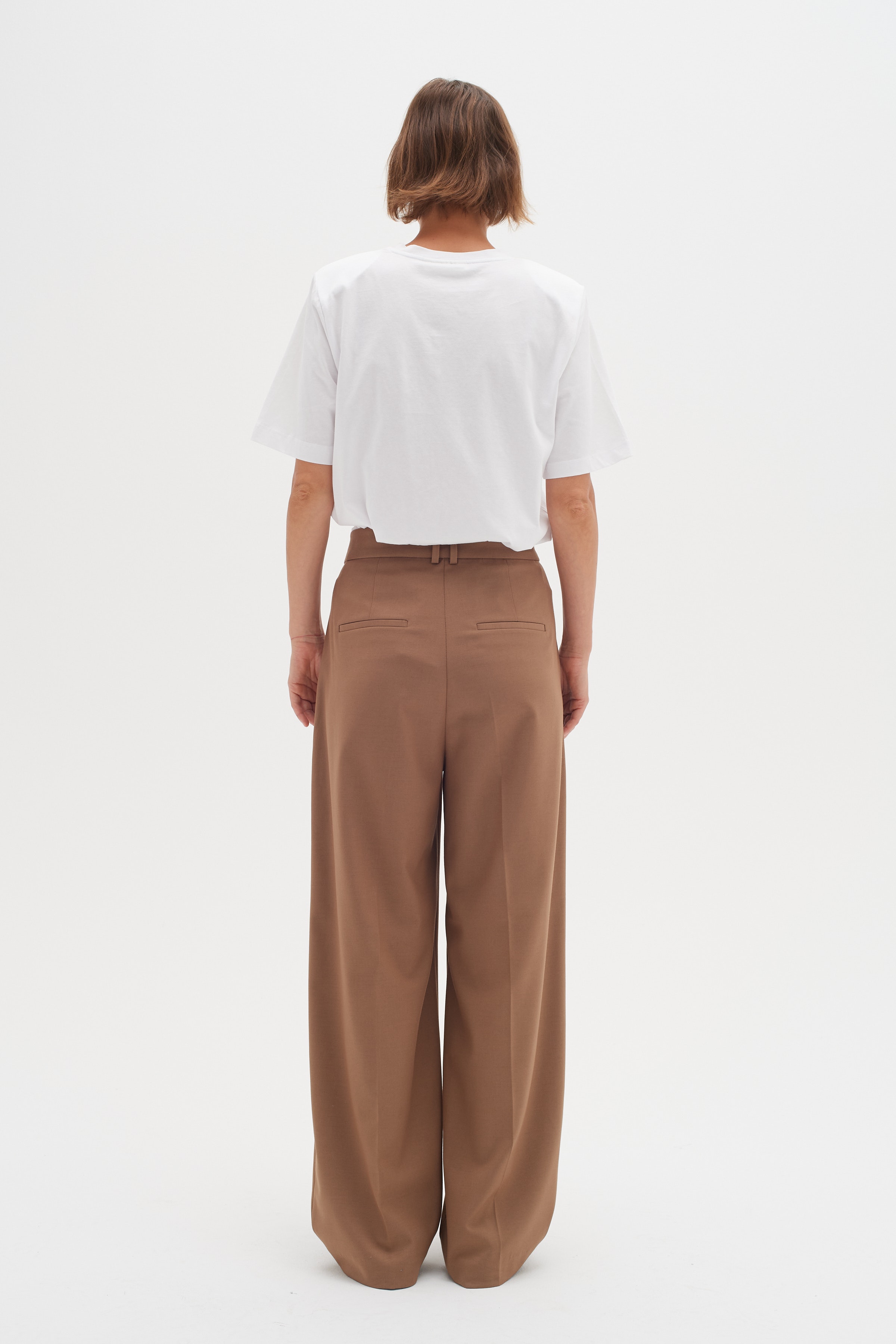 ZaiIW Wide Trousers LOOKBOOK BACK 30109221-300872