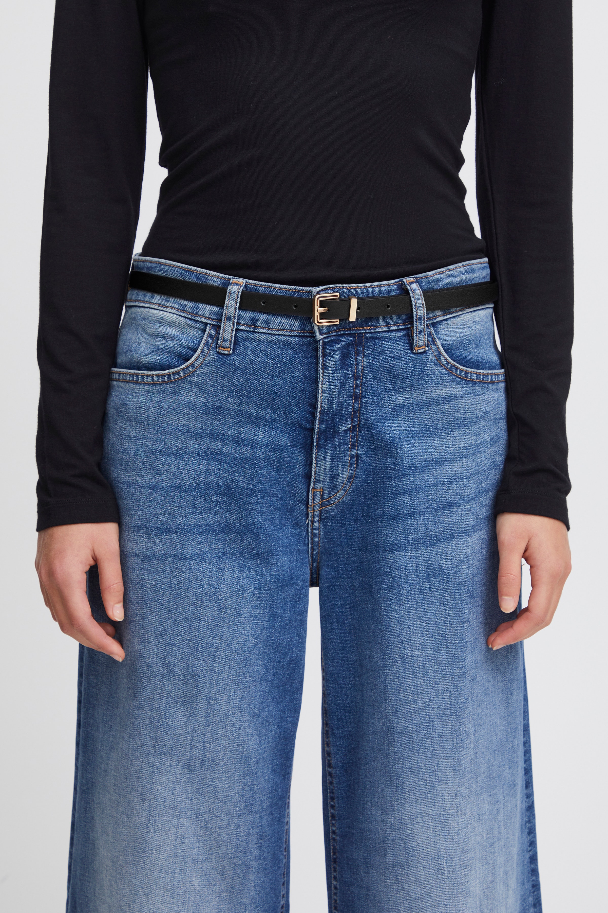 IAOLGA Belte LOOKBOOK FRONT 20120536-194008