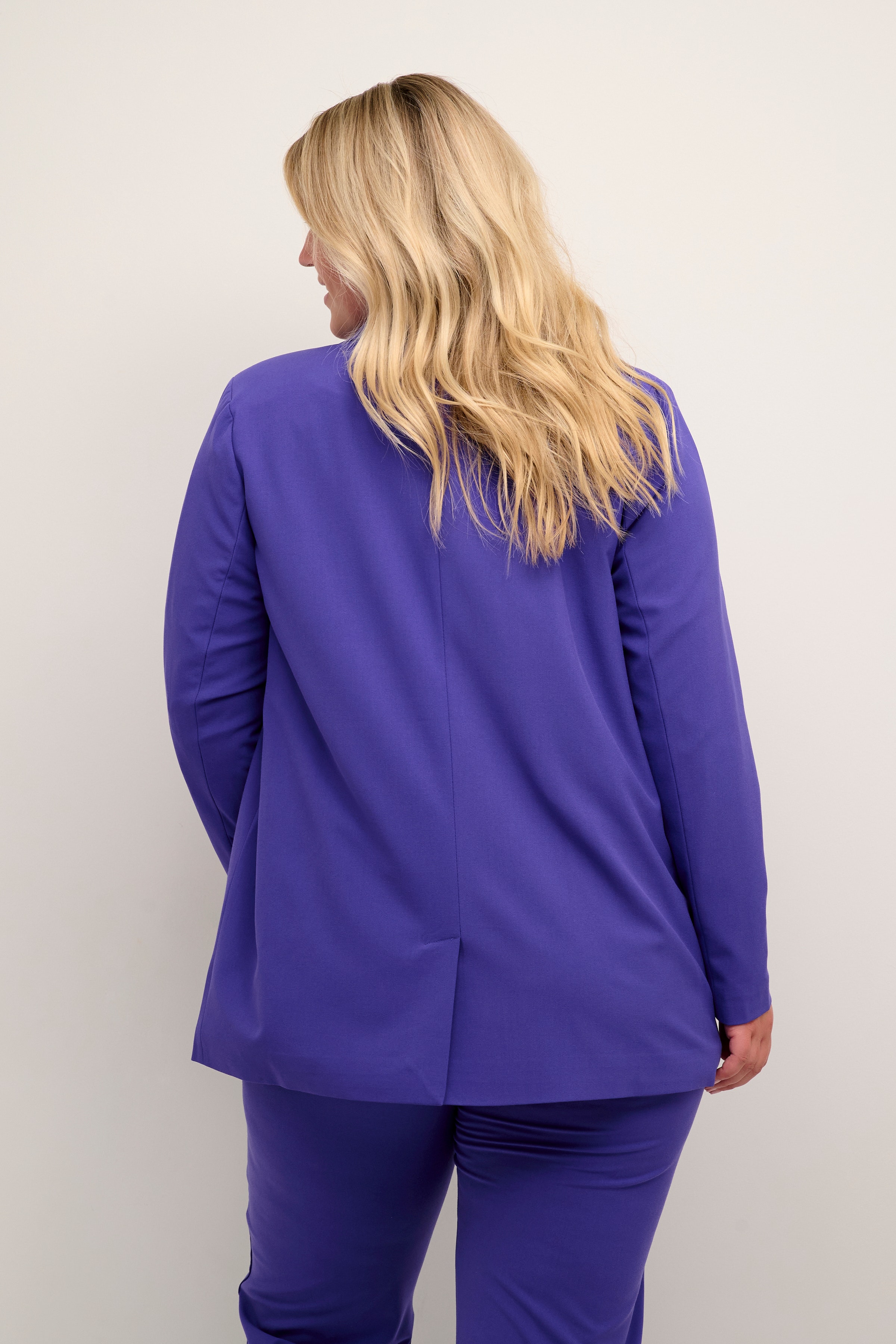 KCcoletta Blazer LOOKBOOK BACK 10581355-193847