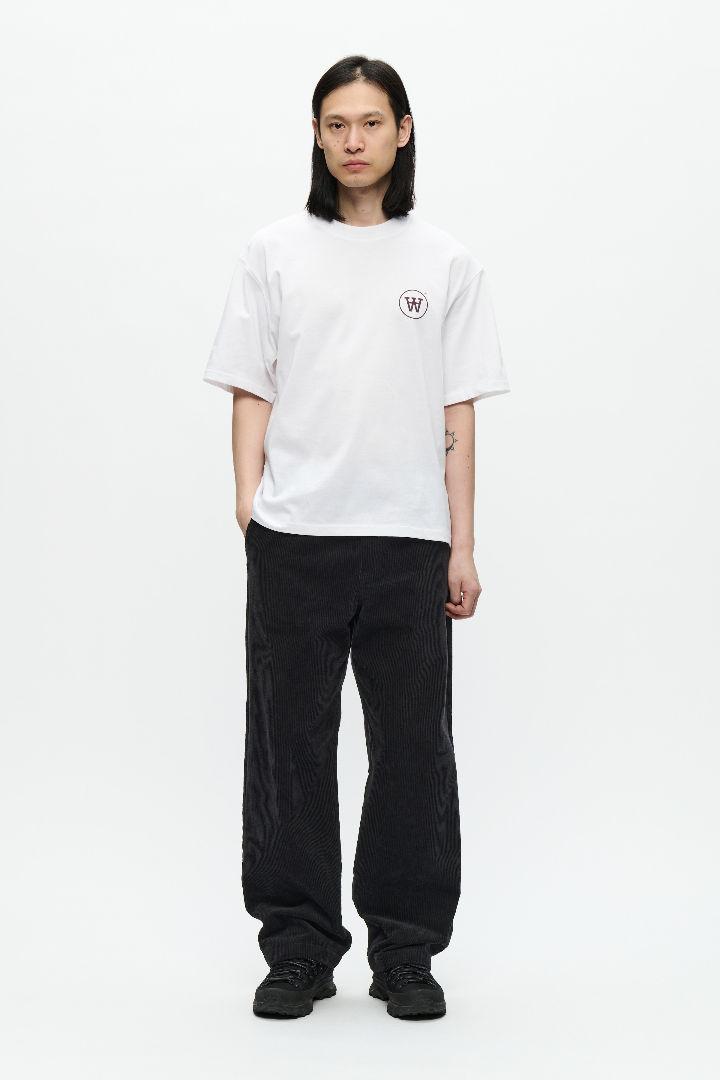 WWLiam T-shirt LOOKBOOK FRONT 30251548-110601