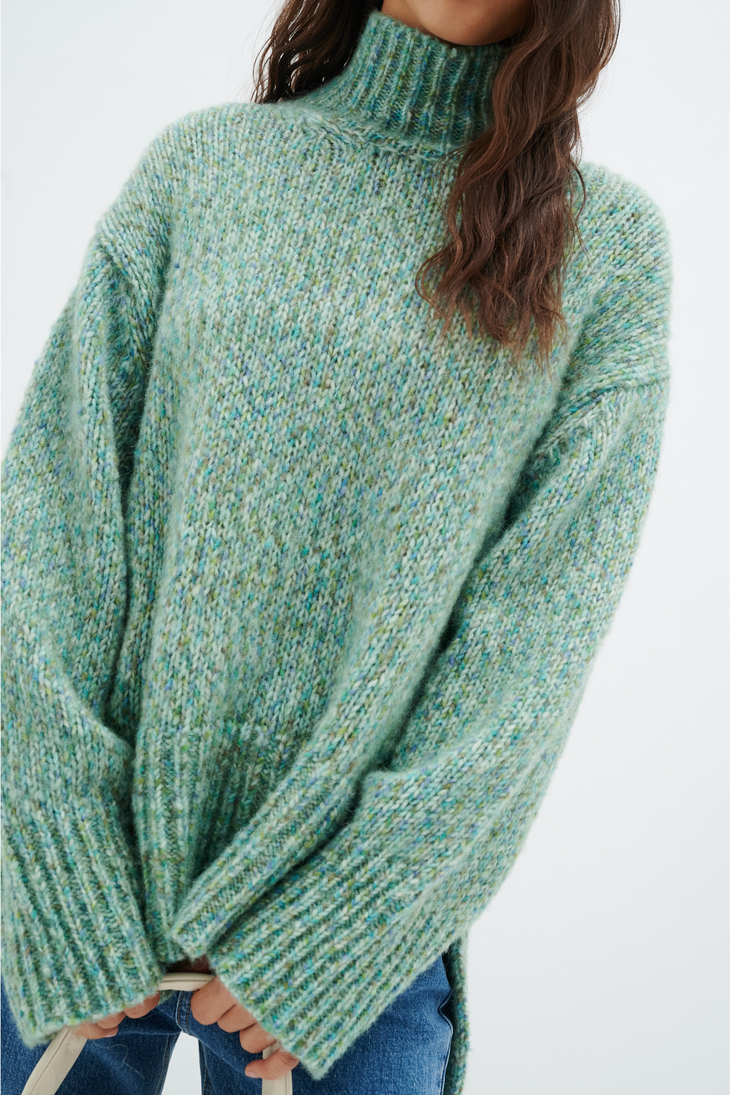 MettyIW Pullover LOOKBOOK FRONT 30107998-136008