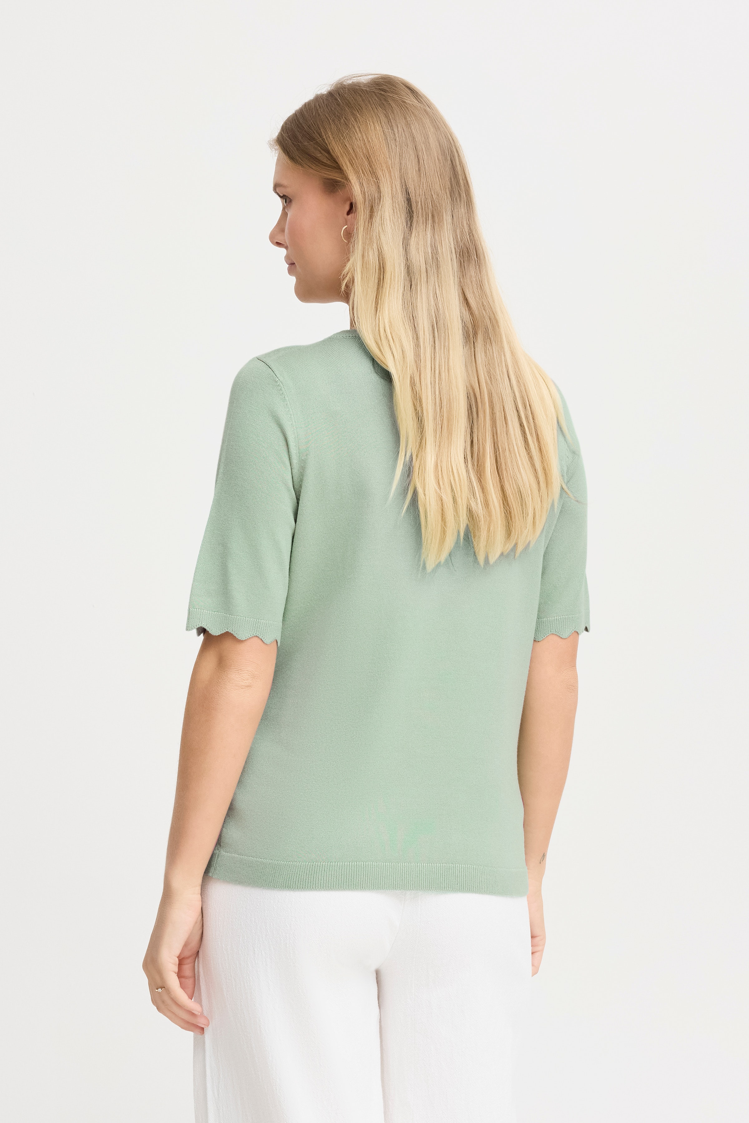 FRCLIA Pullover LOOKBOOK FRONT 20614081-165808