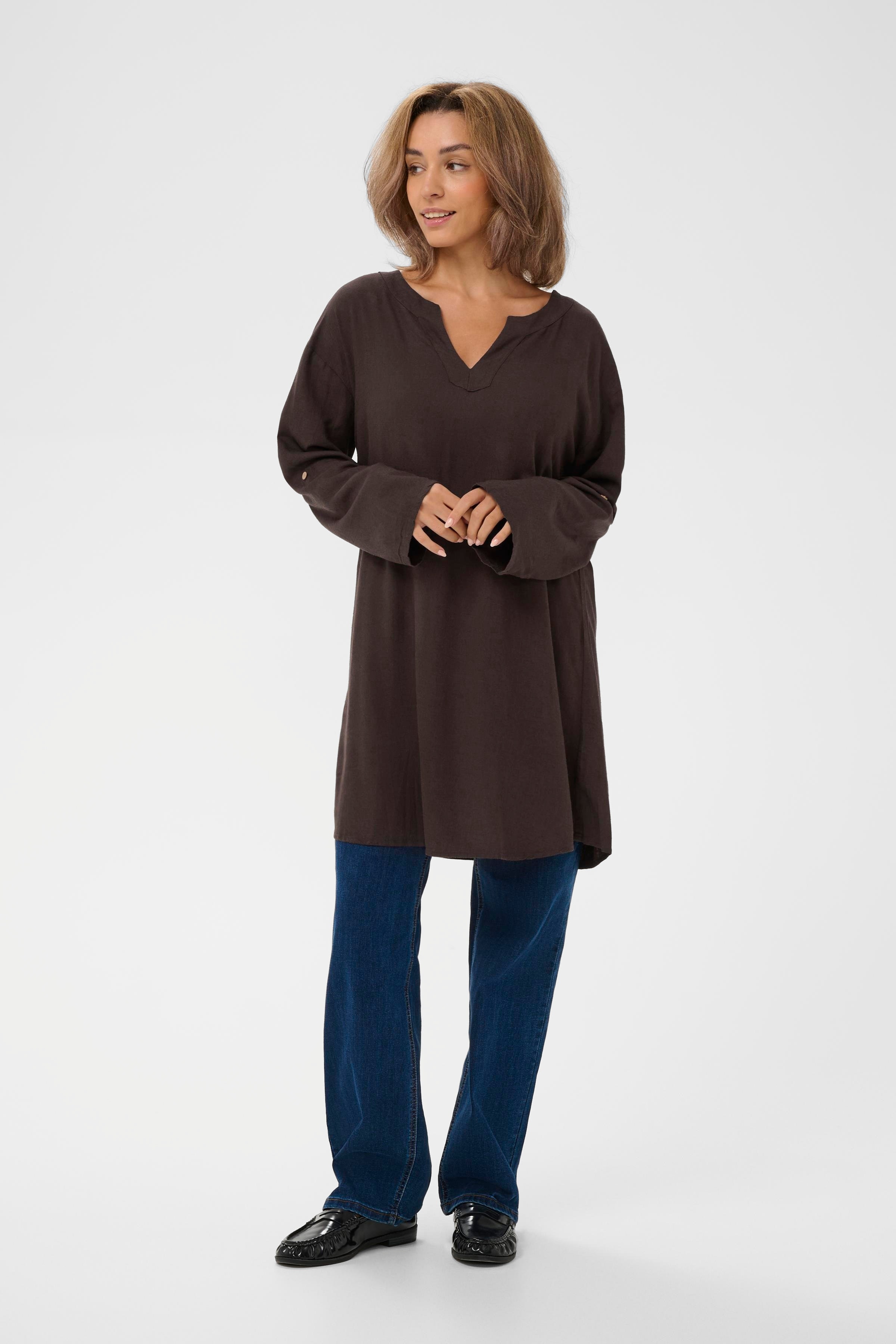 CRVenta Linen Tunic LOOKBOOK FRONT 10608073-191016