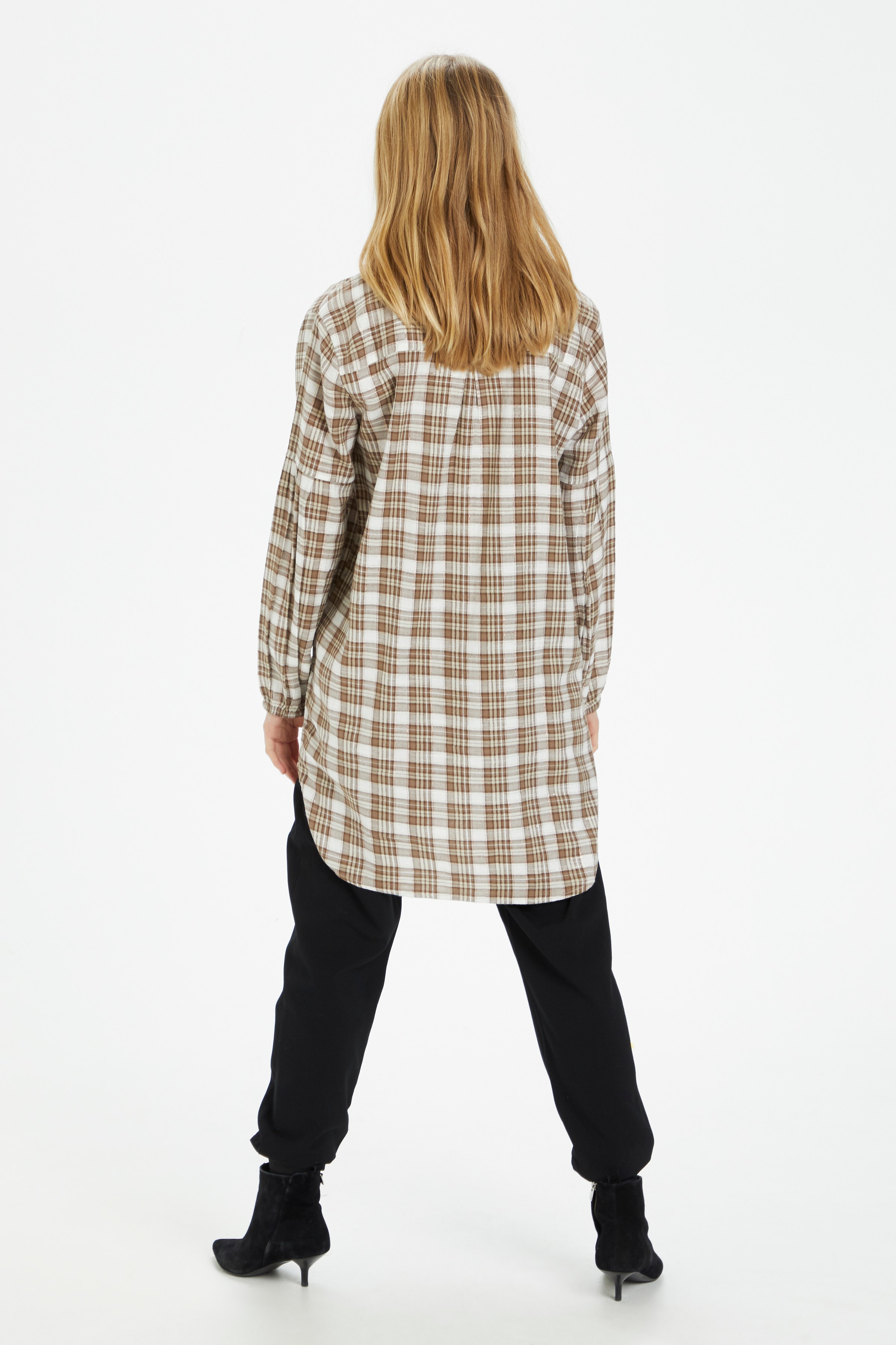 Langermet skjorte LOOKBOOK BACK 10606873-100433