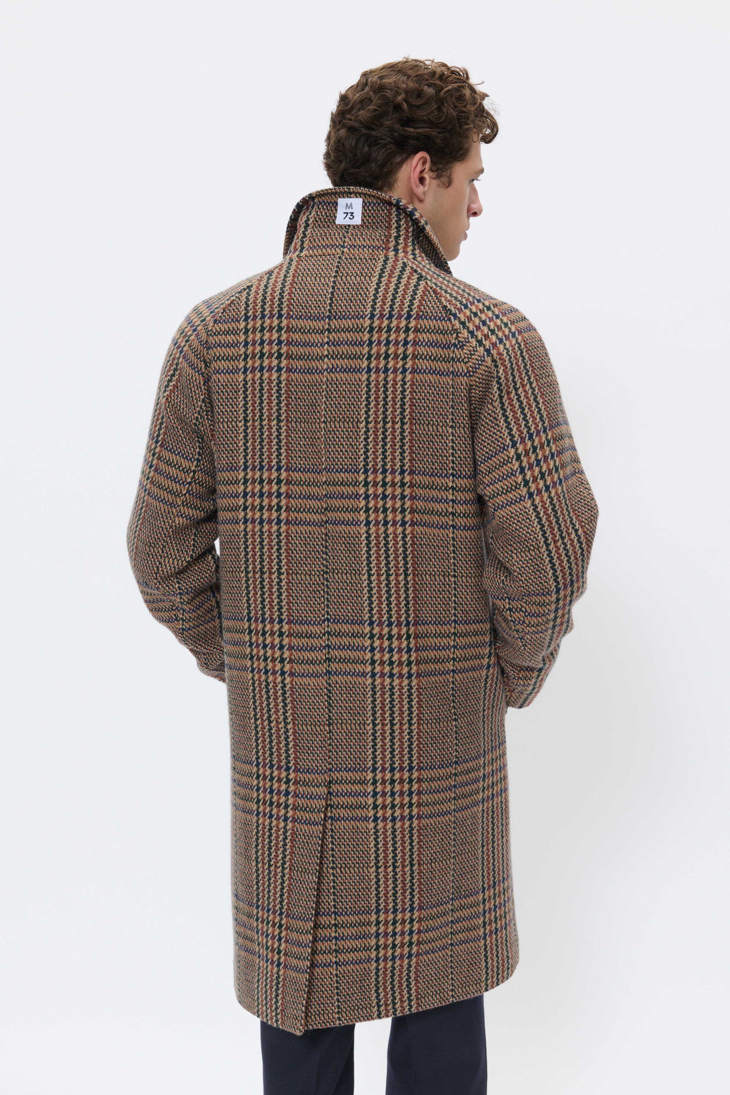 MAelijah Wolmantel LOOKBOOK BACK 30208575-171128