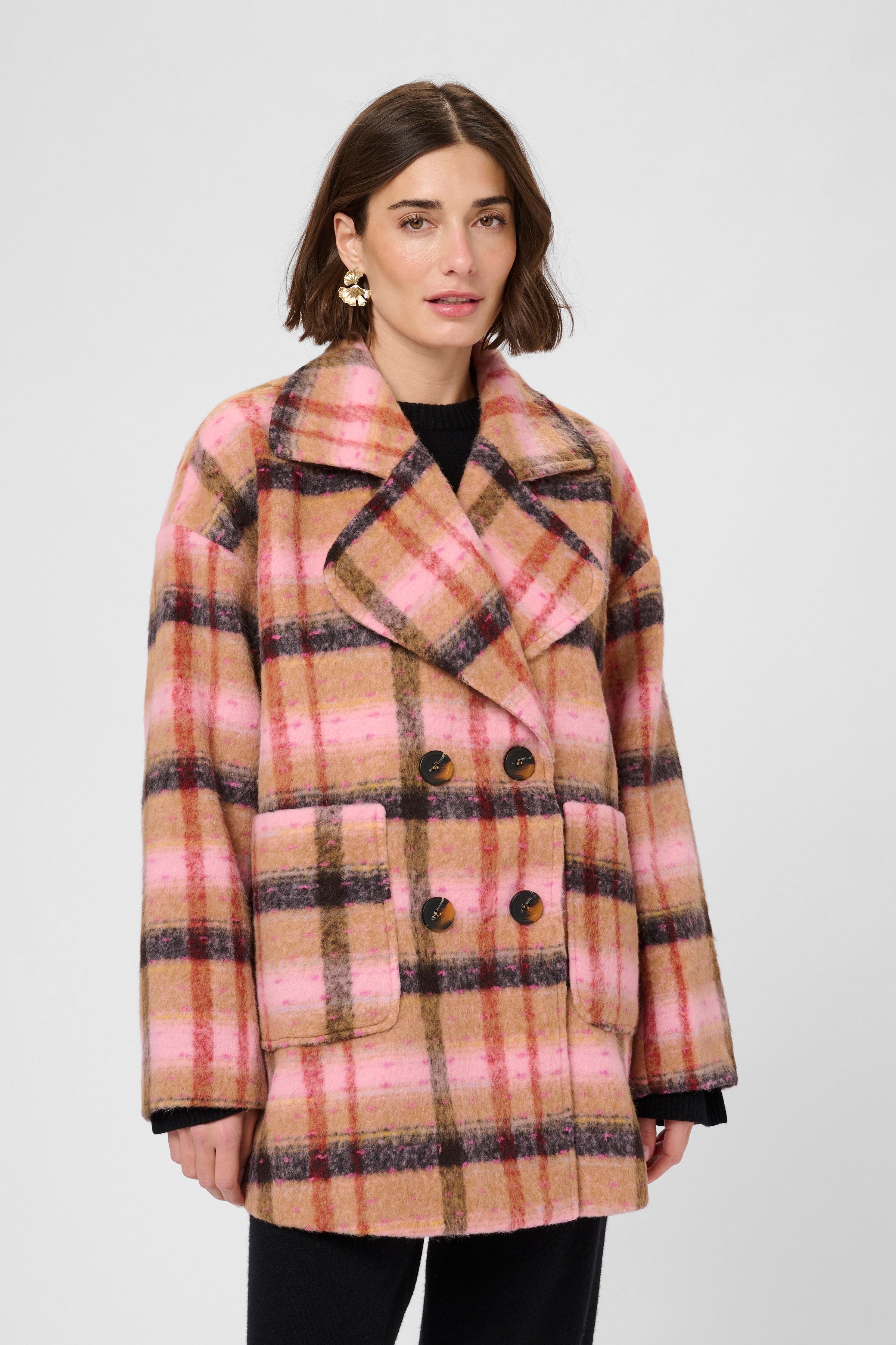 CUshila Coat LOOKBOOK FRONT 50112210-108371