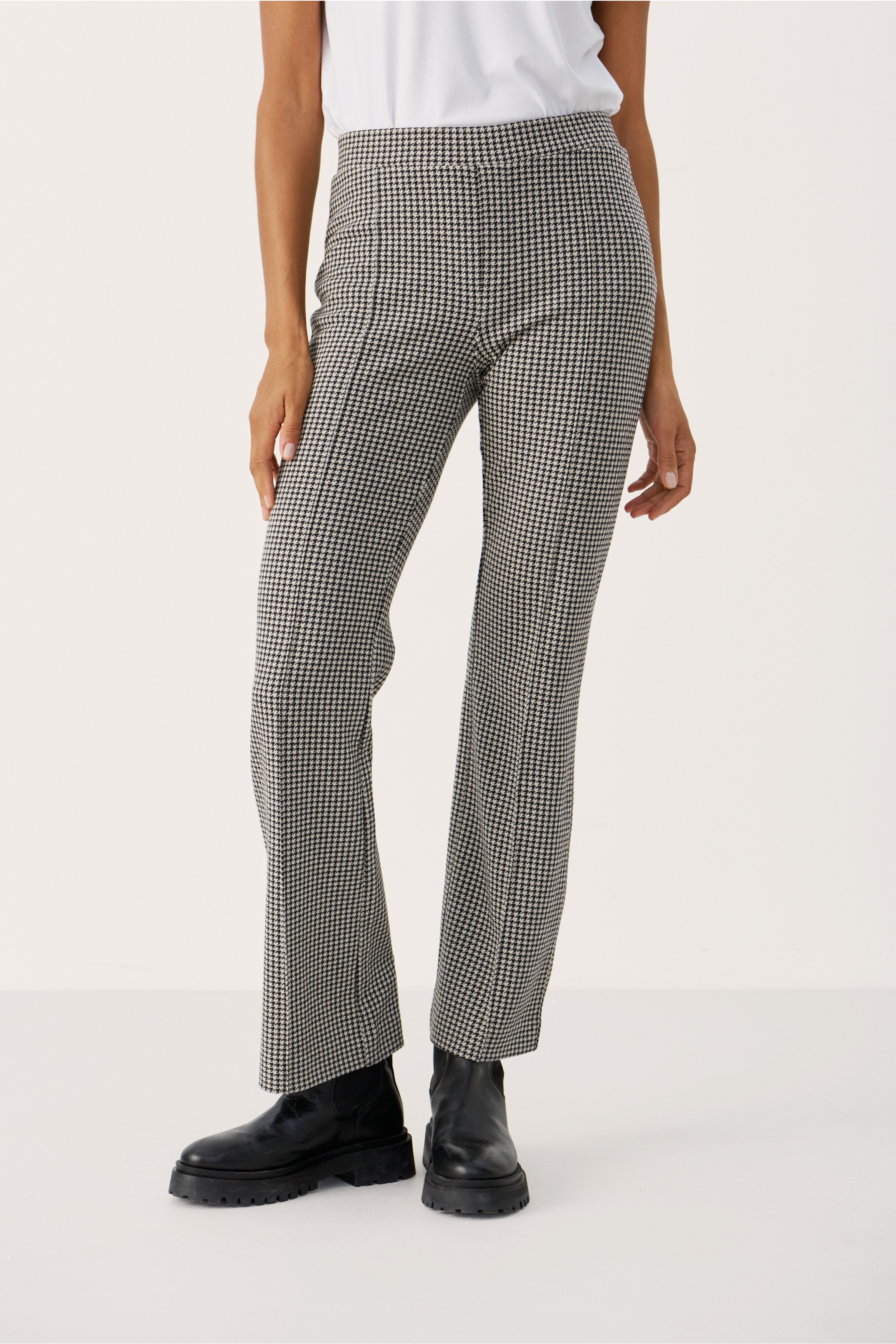 PontasPW Trousers LOOKBOOK FRONT 30305506-301745