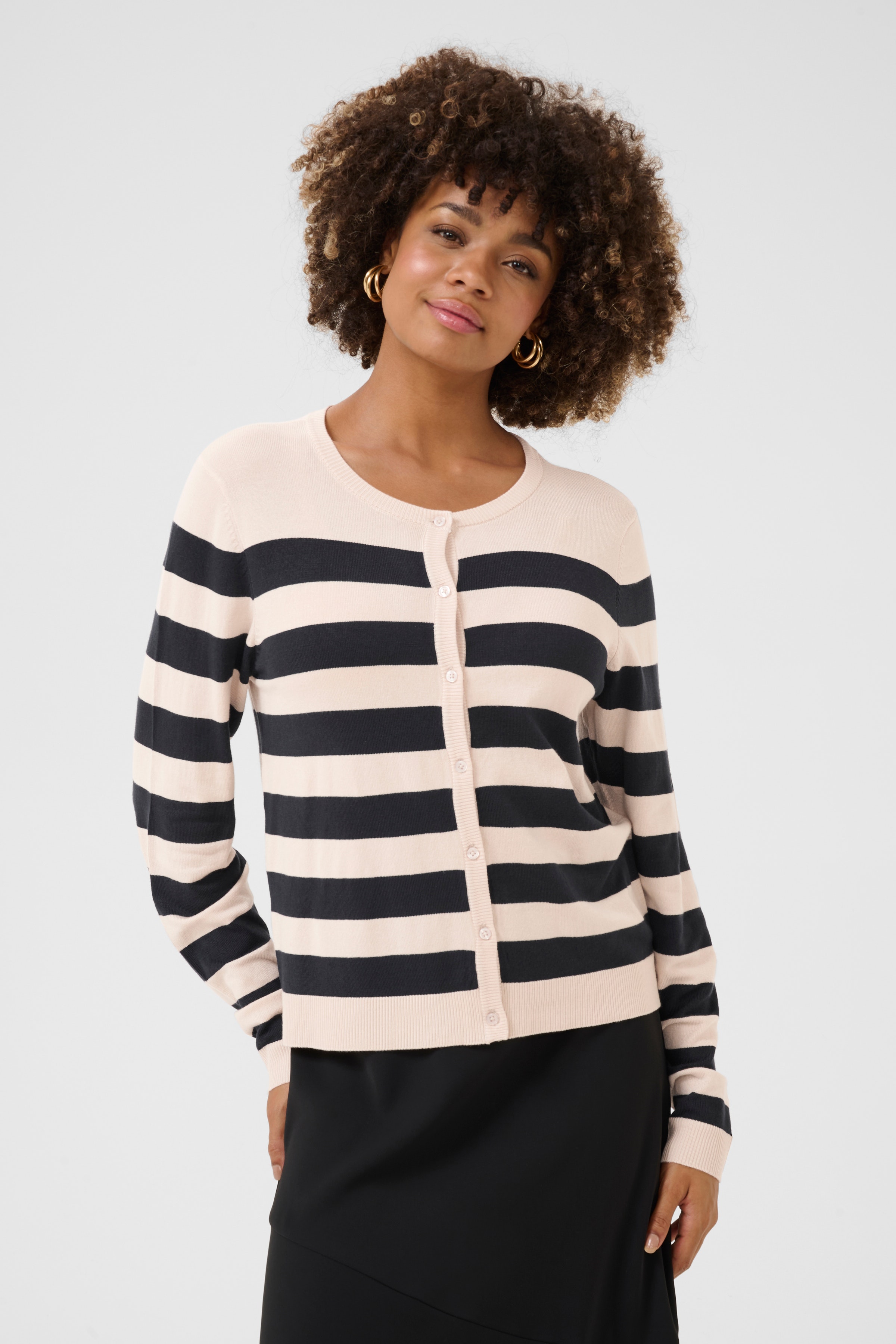 CUsabi Cardigan LOOKBOOK FRONT 50111603-107320