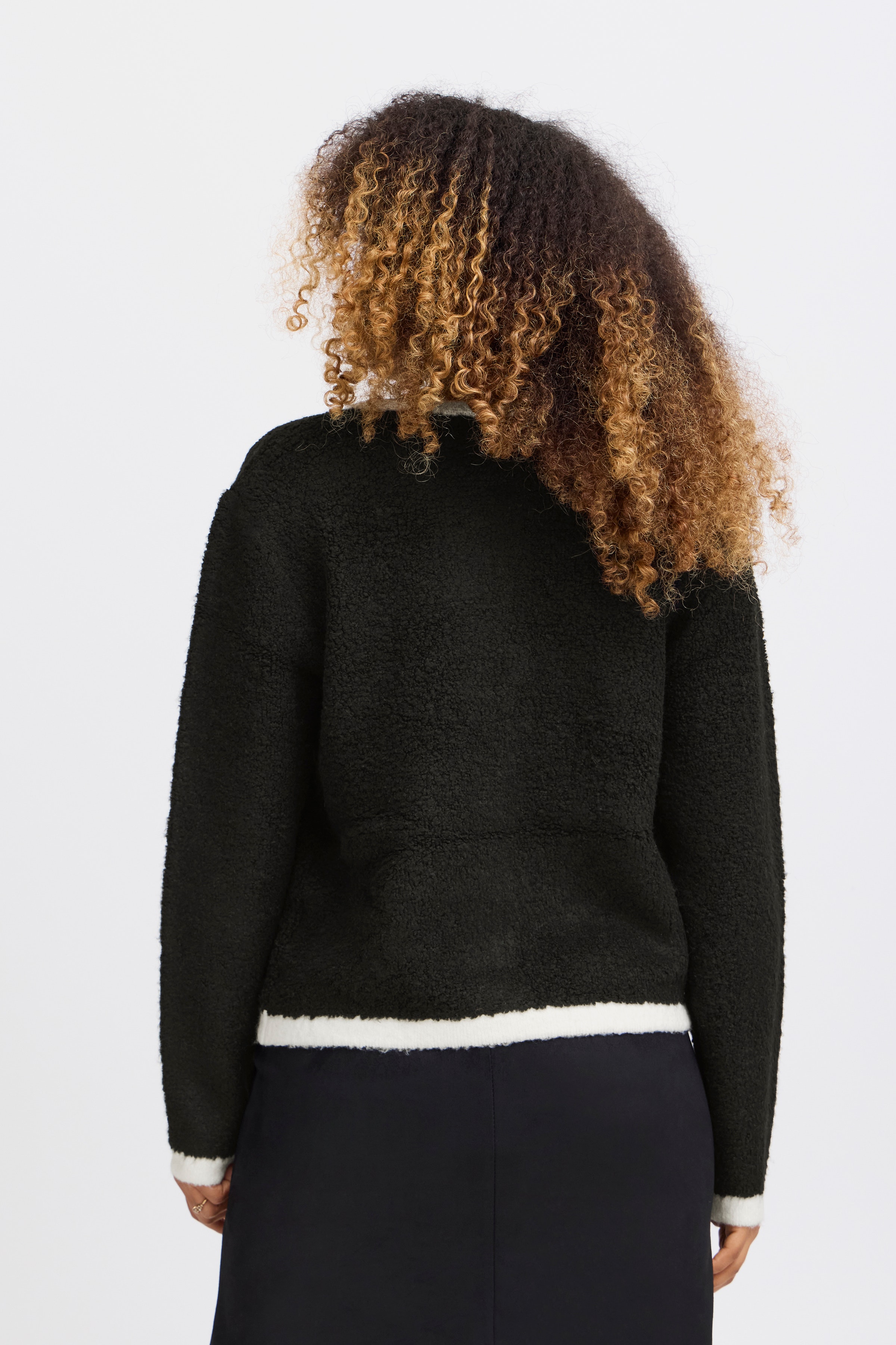 SBCIAO Cardigan LOOKBOOK BACK 22100835-190303