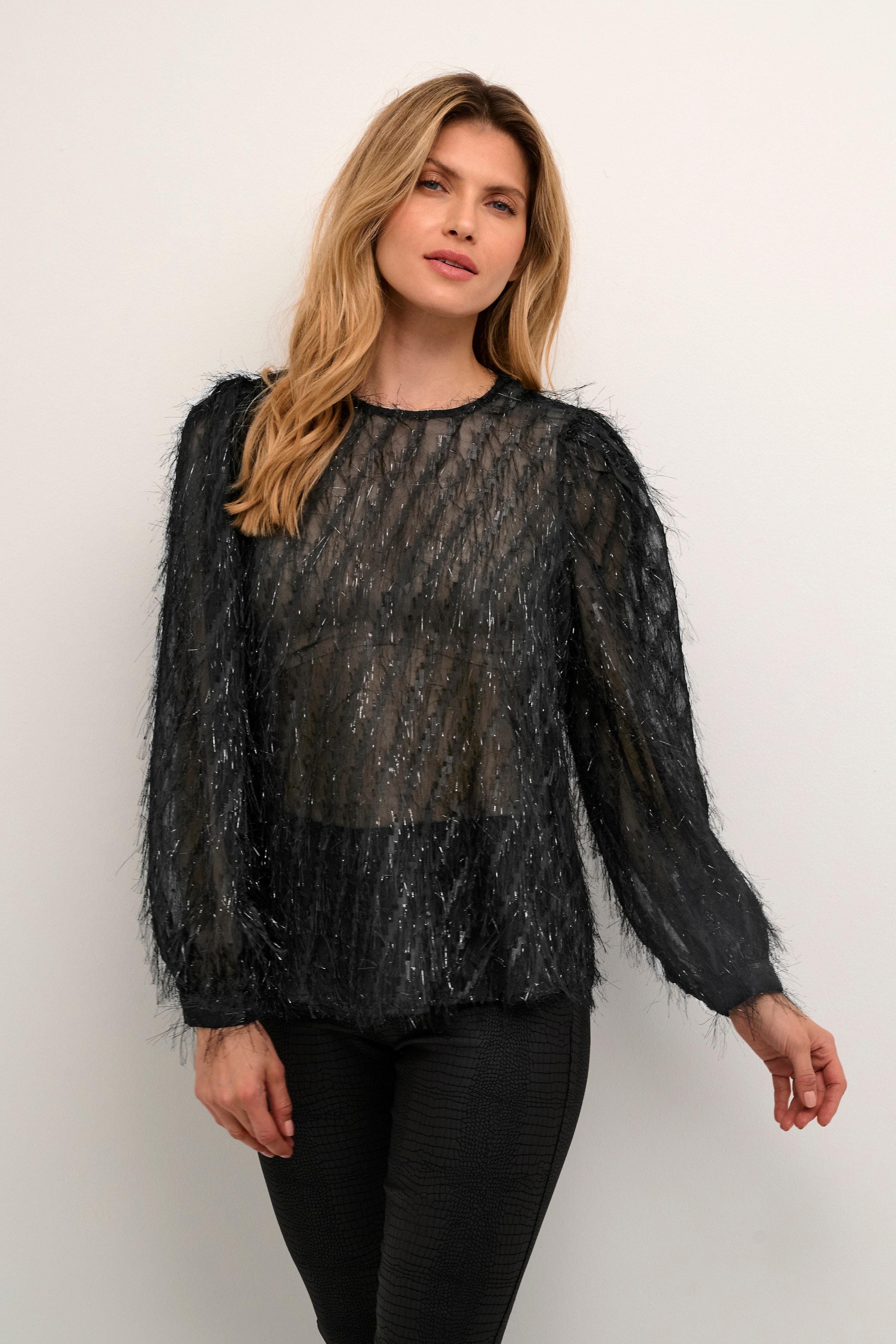 CUpatty Glitter Blouse LOOKBOOK FRONT 50110051-500012