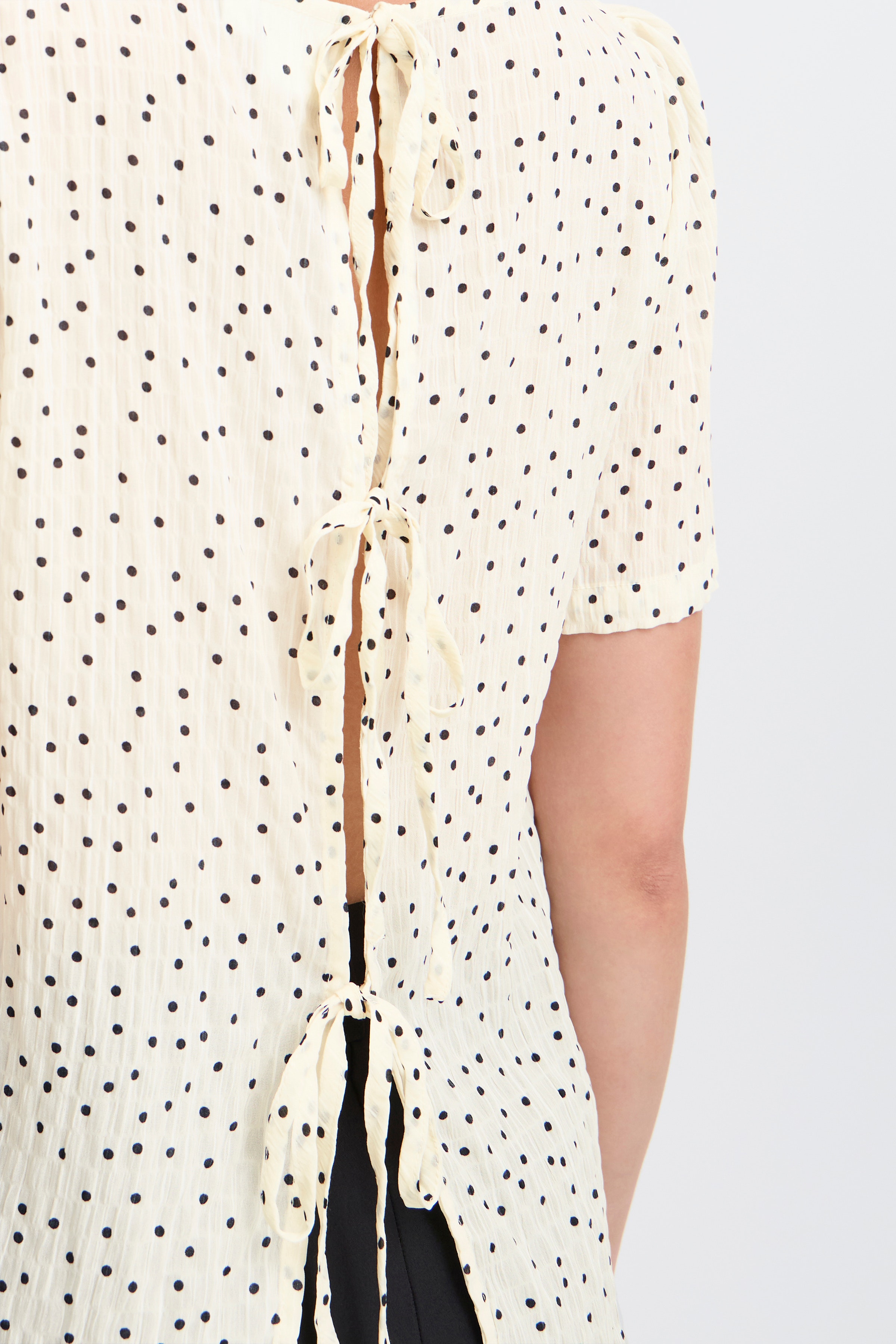 IXMONIKKA Blus LOOKBOOK DETAIL 20123558-124301