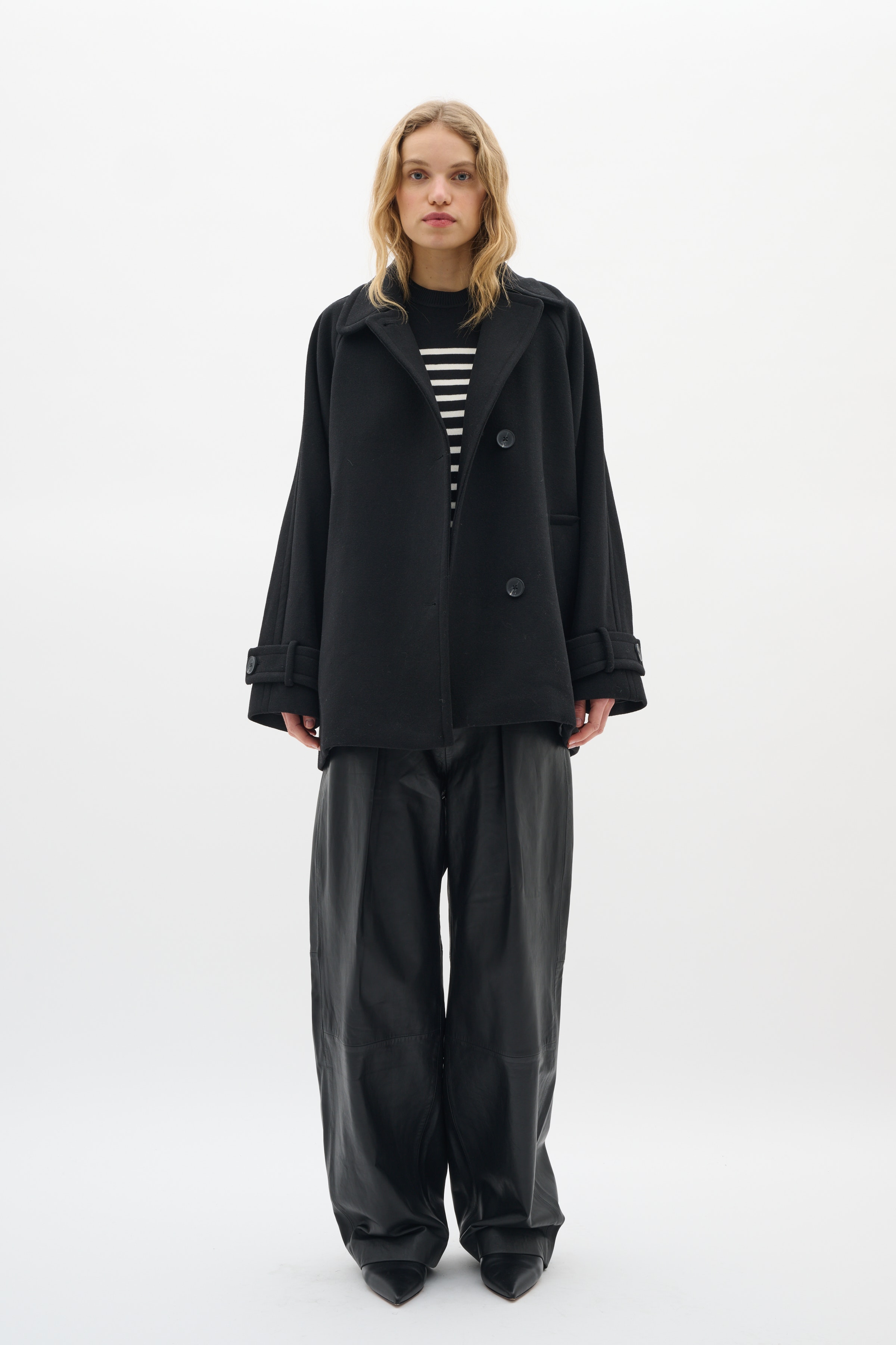 Thora Outerwear LOOKBOOK FRONT 30111082-194008