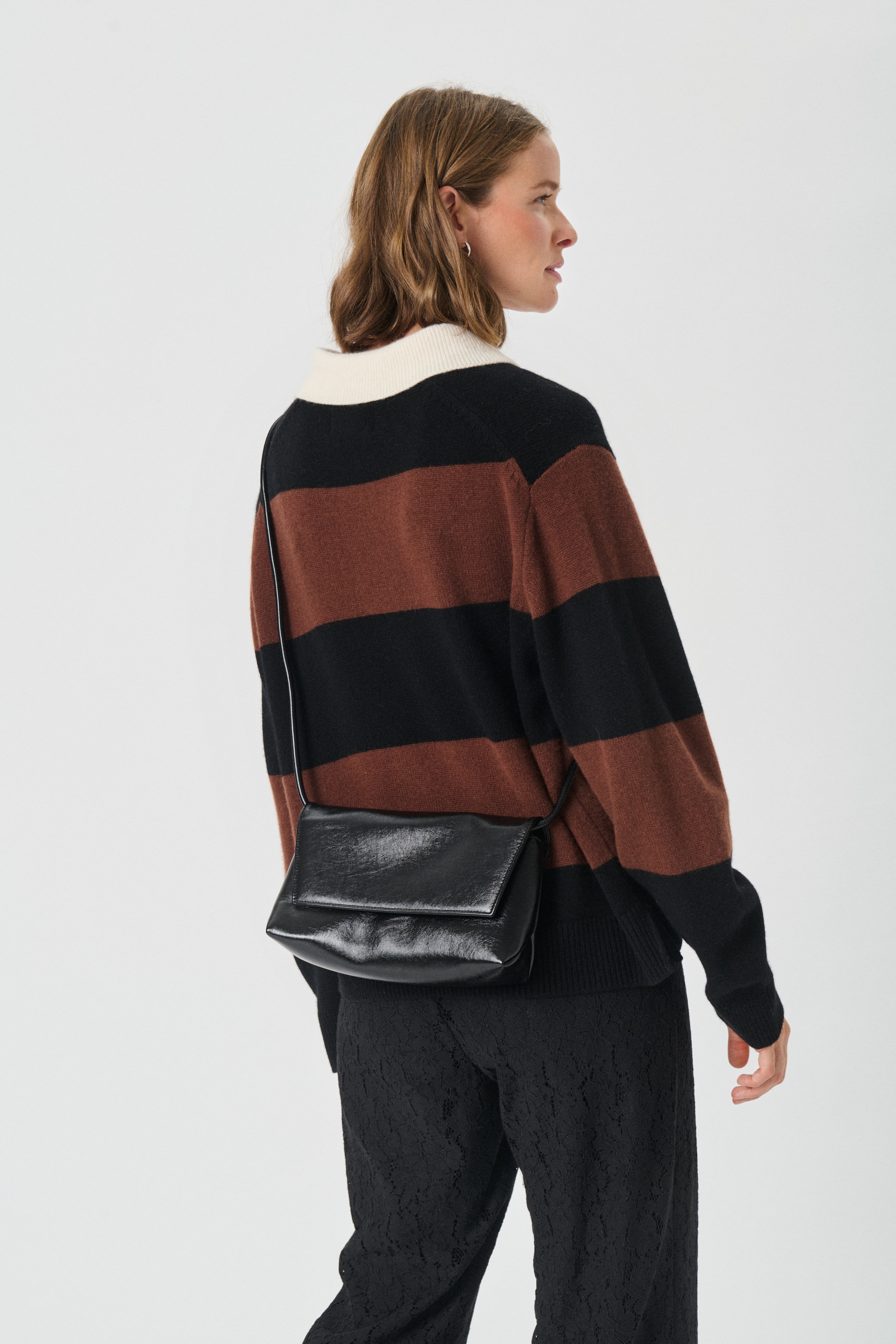 VloraPW Bag LOOKBOOK BACK 30310228-304446