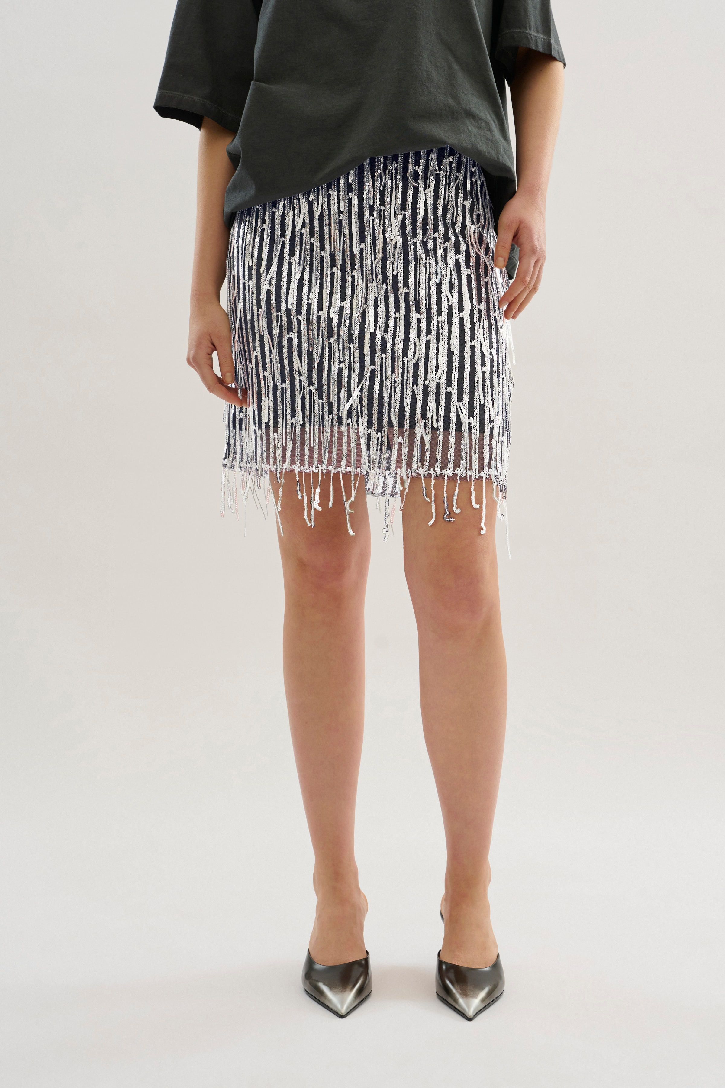 KBSandie Sequin skirt LOOKBOOK FRONT 10105221-100100