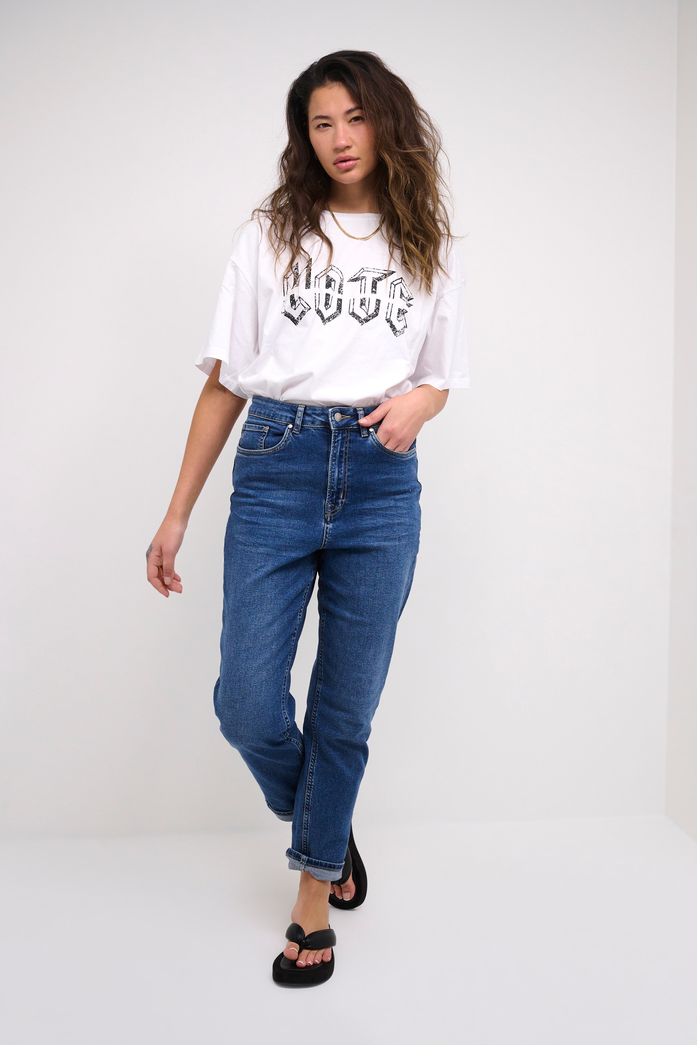 MWLove T-shirt LOOKBOOK FRONT 10703910-100091