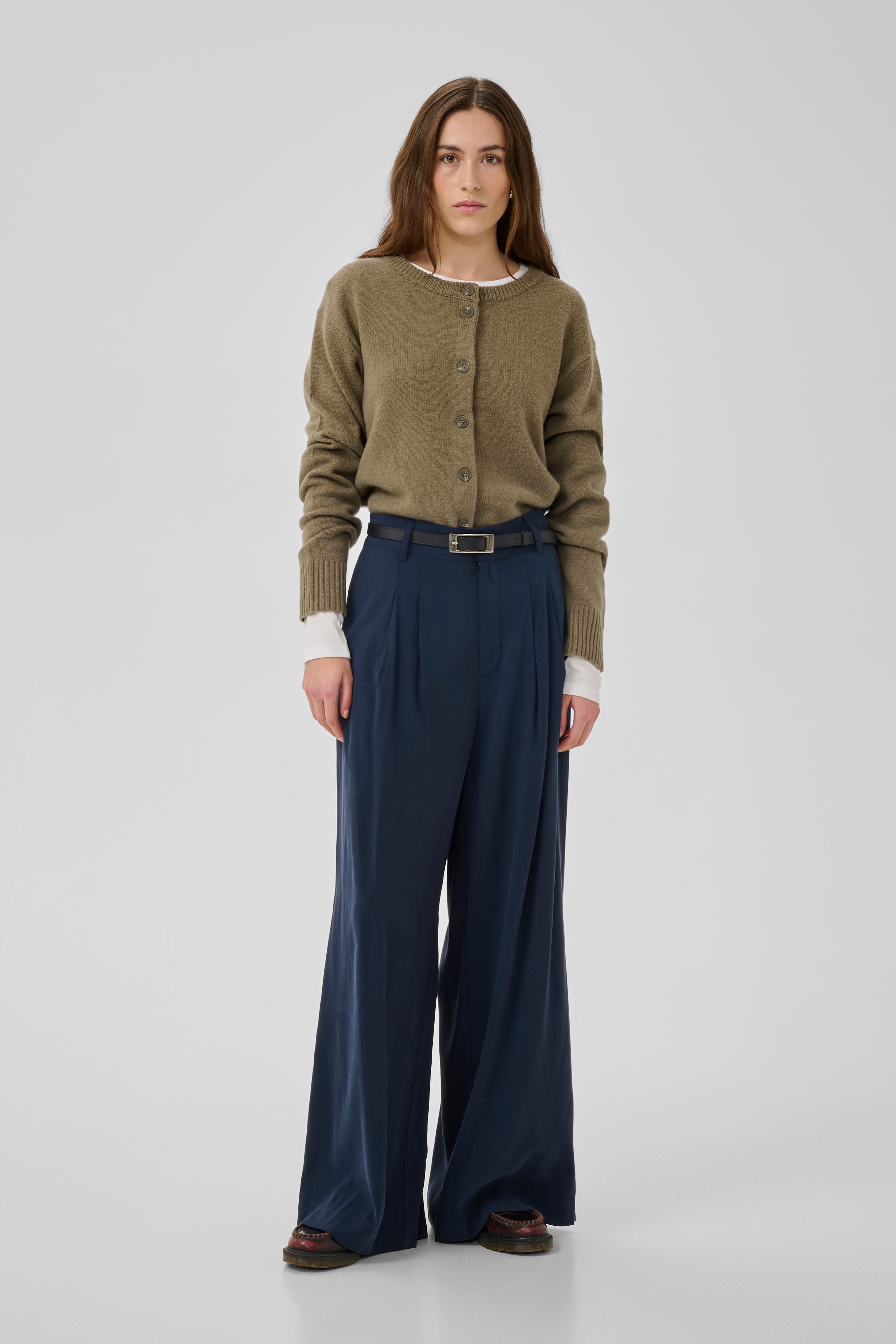 MWHuxi Cardigan LOOKBOOK FRONT 10705425-180820