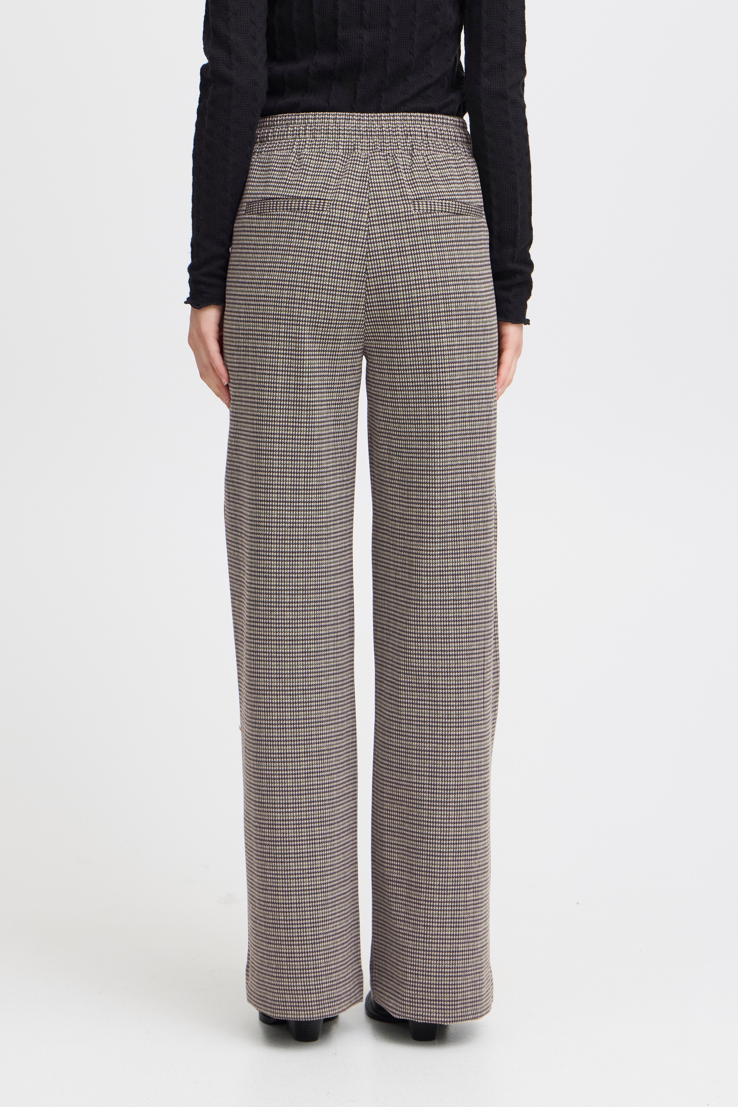 BYROWAN Hose LOOKBOOK BACK 20815702-200453