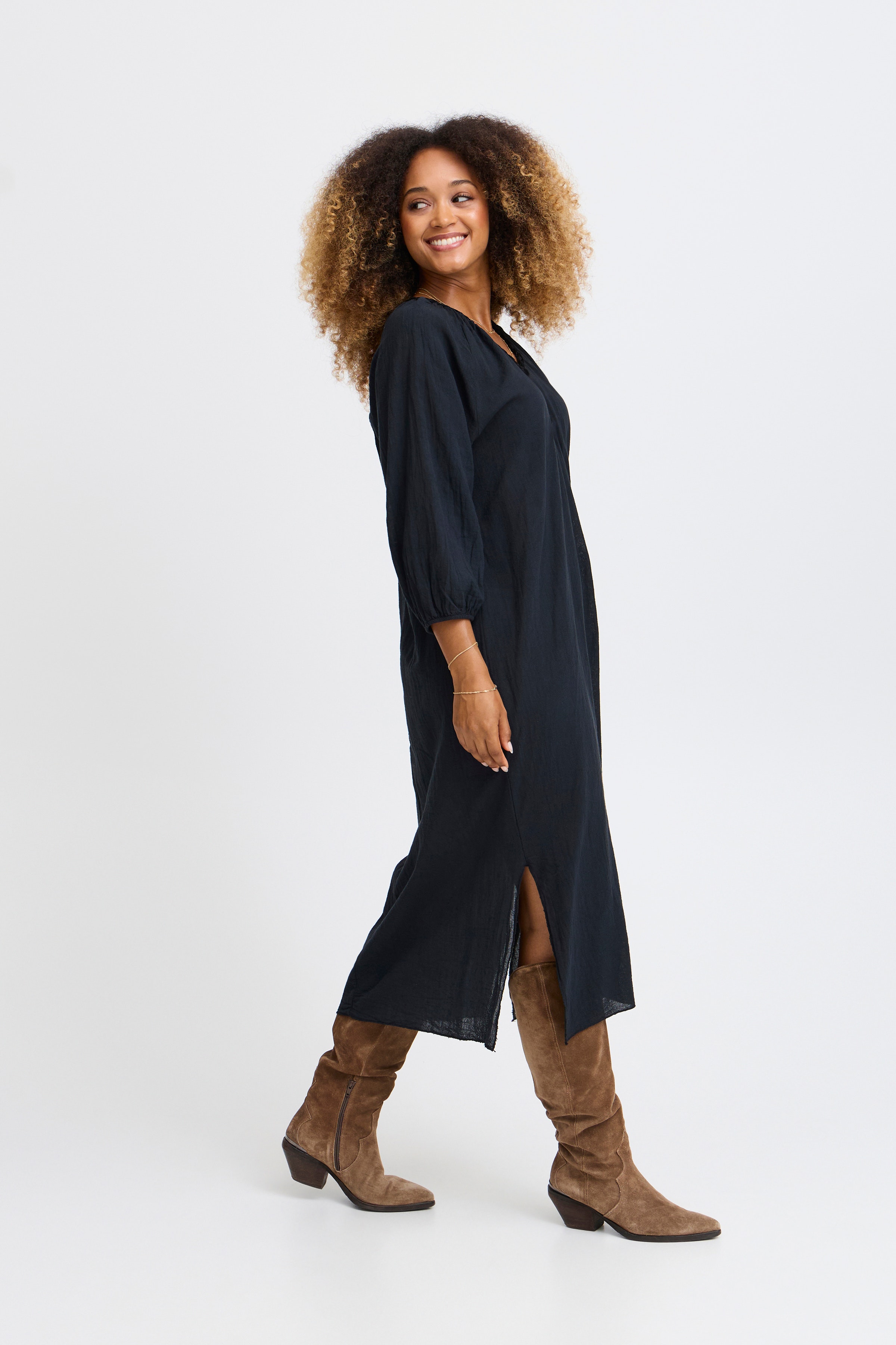 SBKAROLA Kjole LOOKBOOK FRONT 22100693-190303