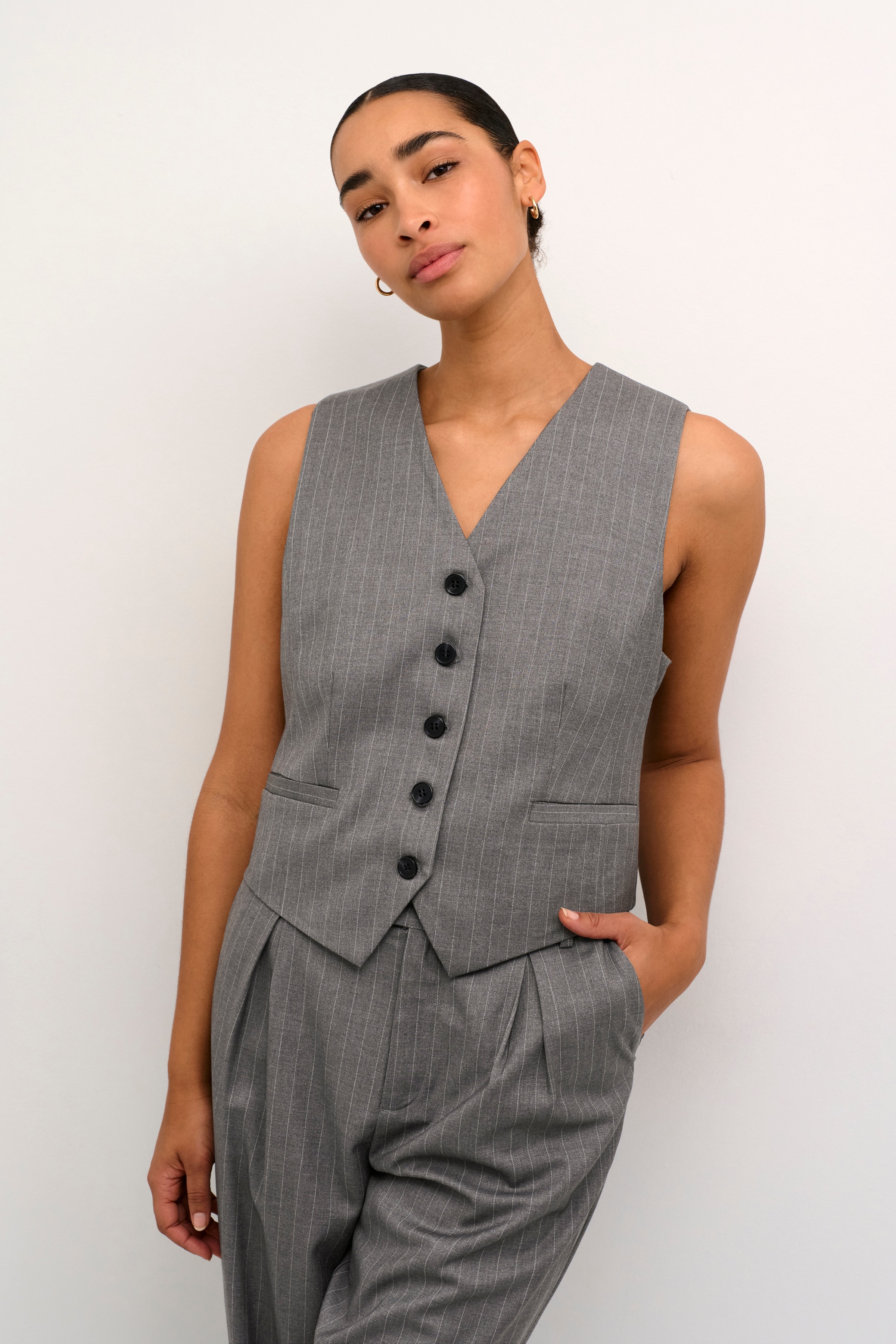 KAdori Waistcoat LOOKBOOK FRONT 10508985-106456